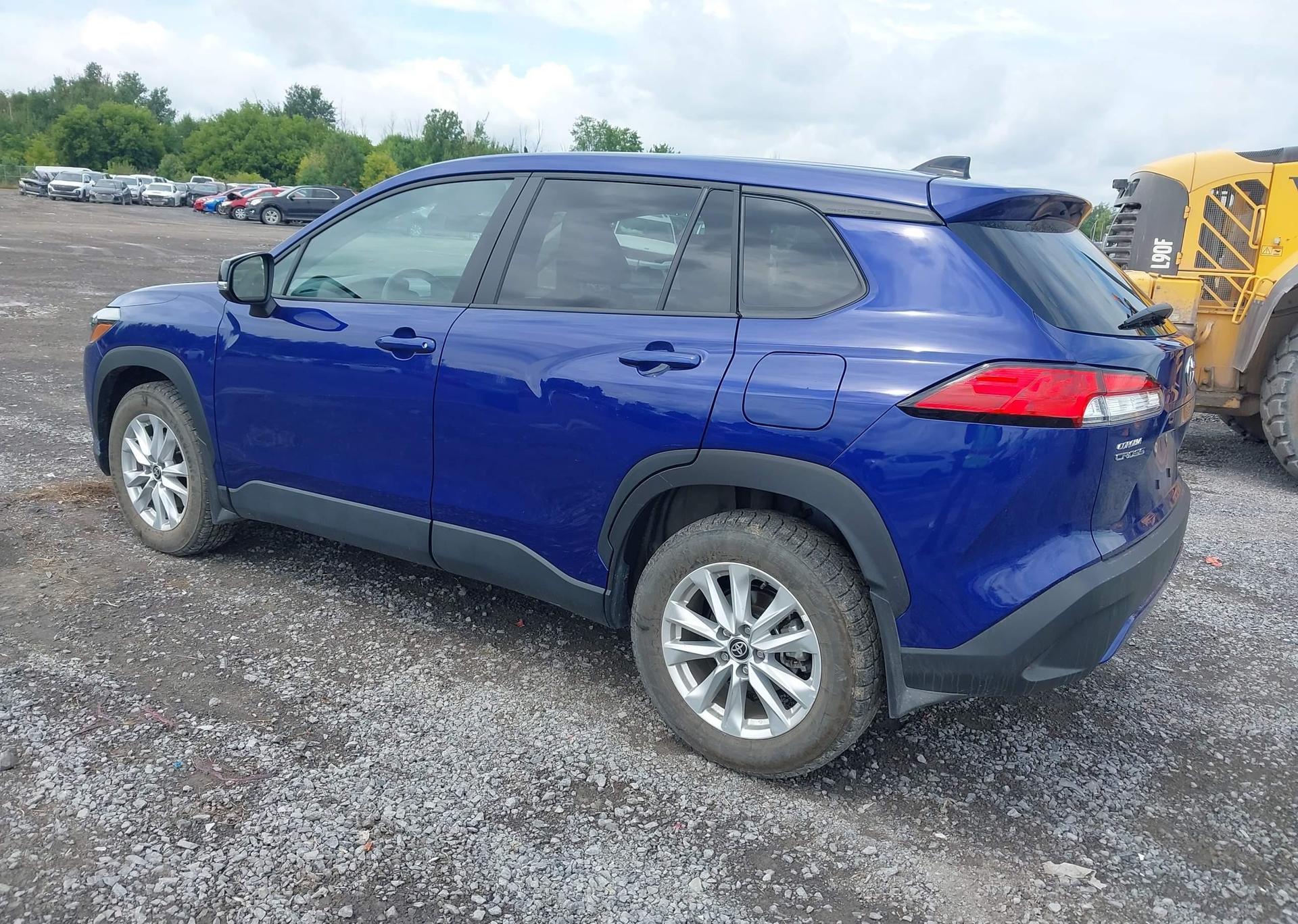 2025 TOYOTA COROLLA CROSS LE