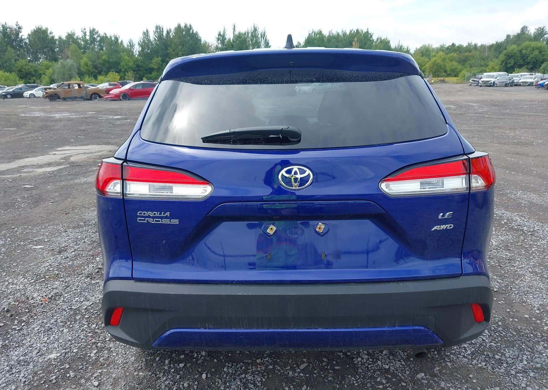 2025 TOYOTA COROLLA CROSS LE
