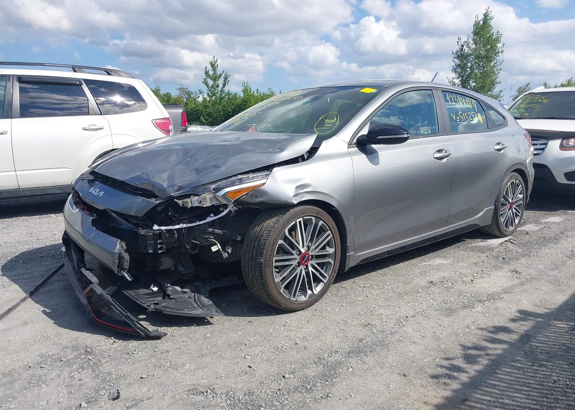 2023 KIA FORTE5 GT