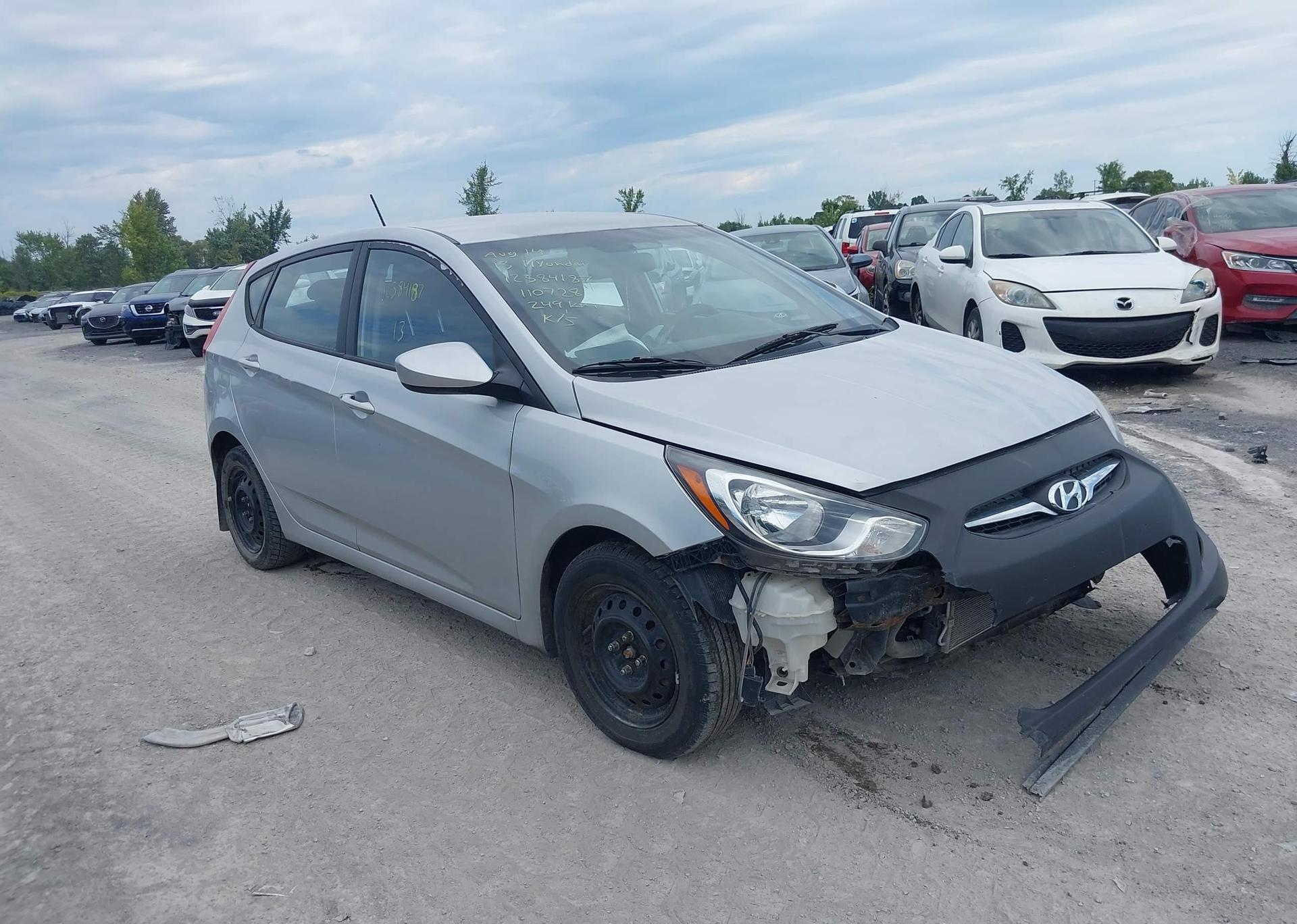 2013 HYUNDAI ACCENT GLS