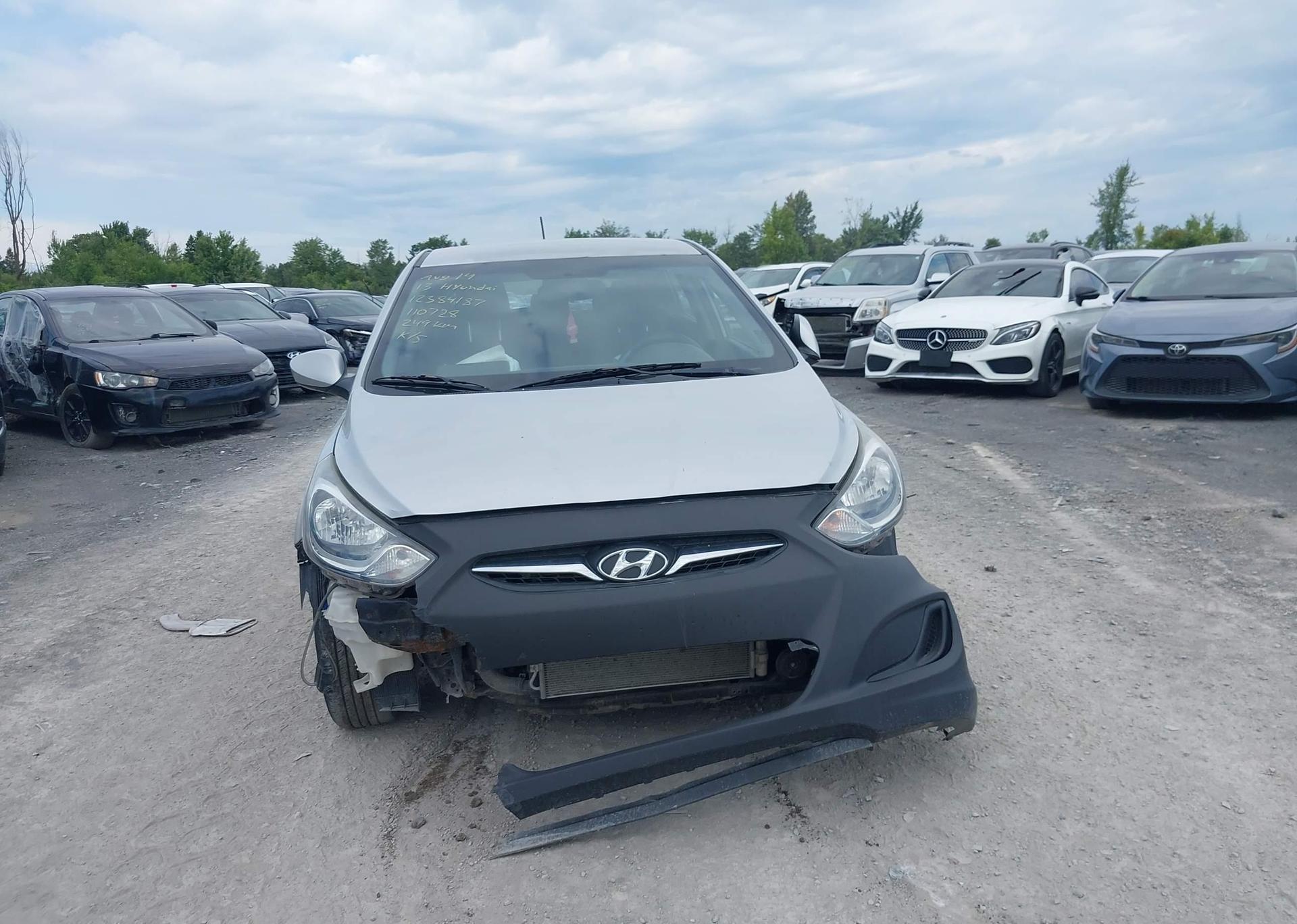 2013 HYUNDAI ACCENT GLS