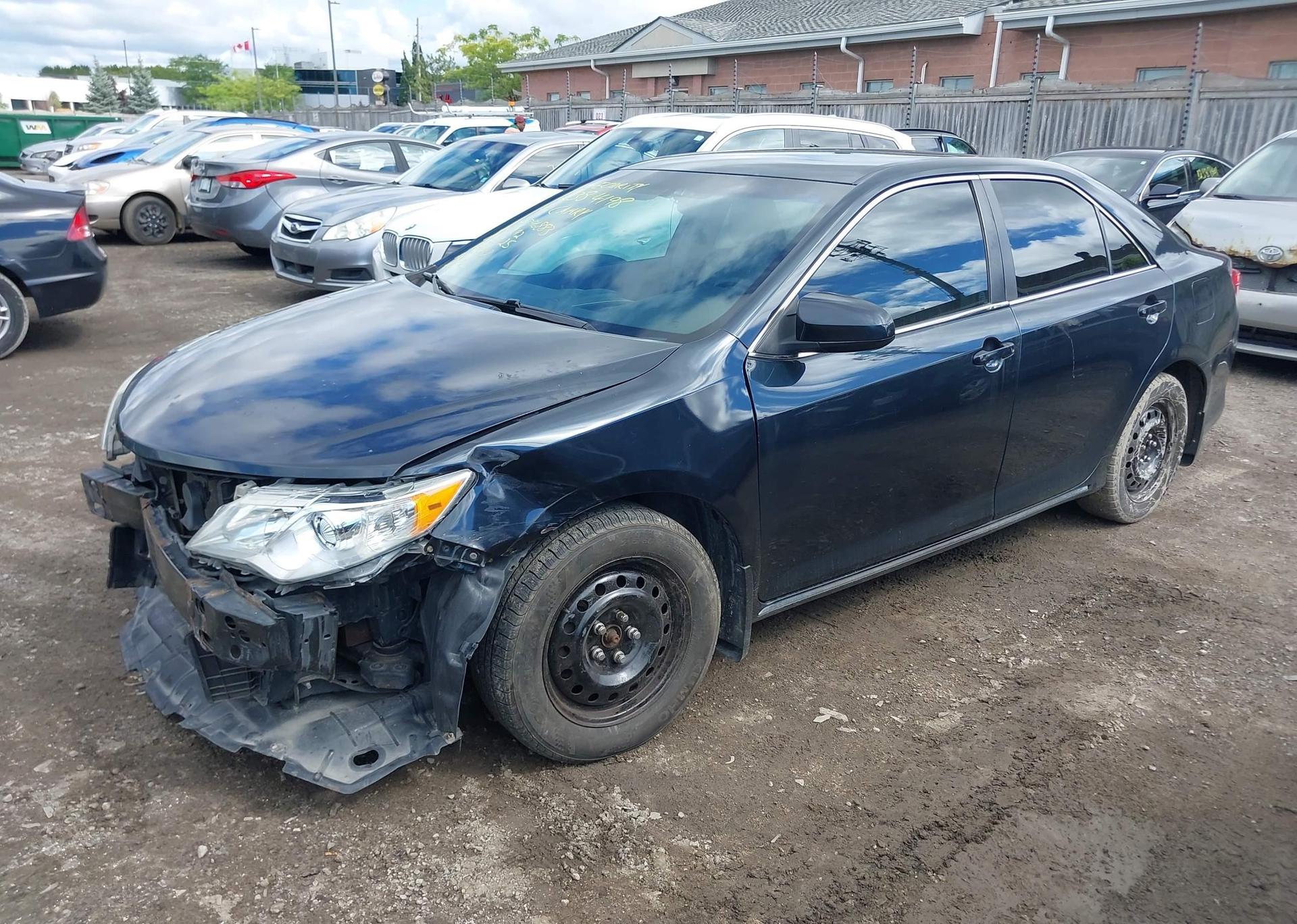 2014 TOYOTA CAMRY LE