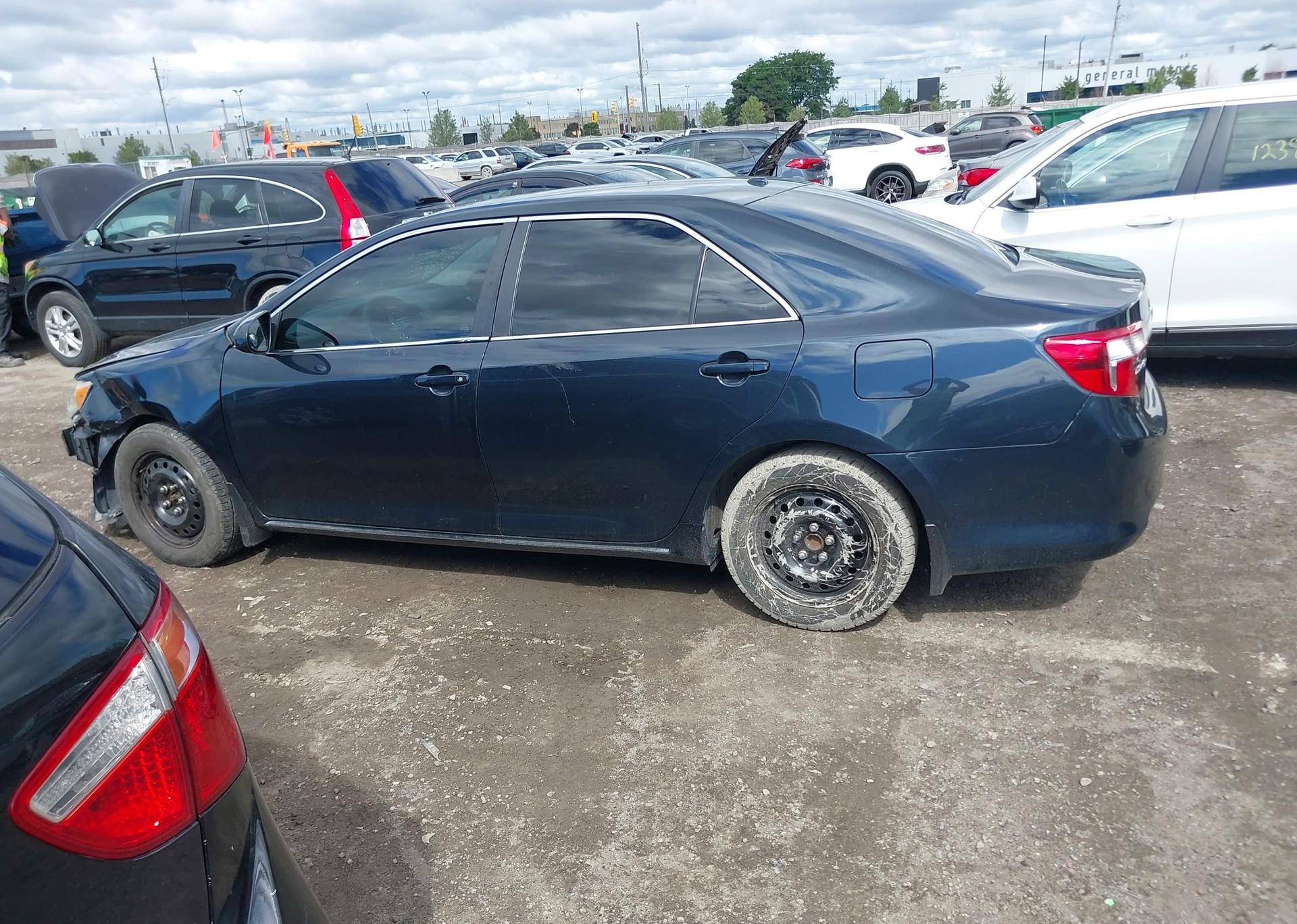 2014 TOYOTA CAMRY LE