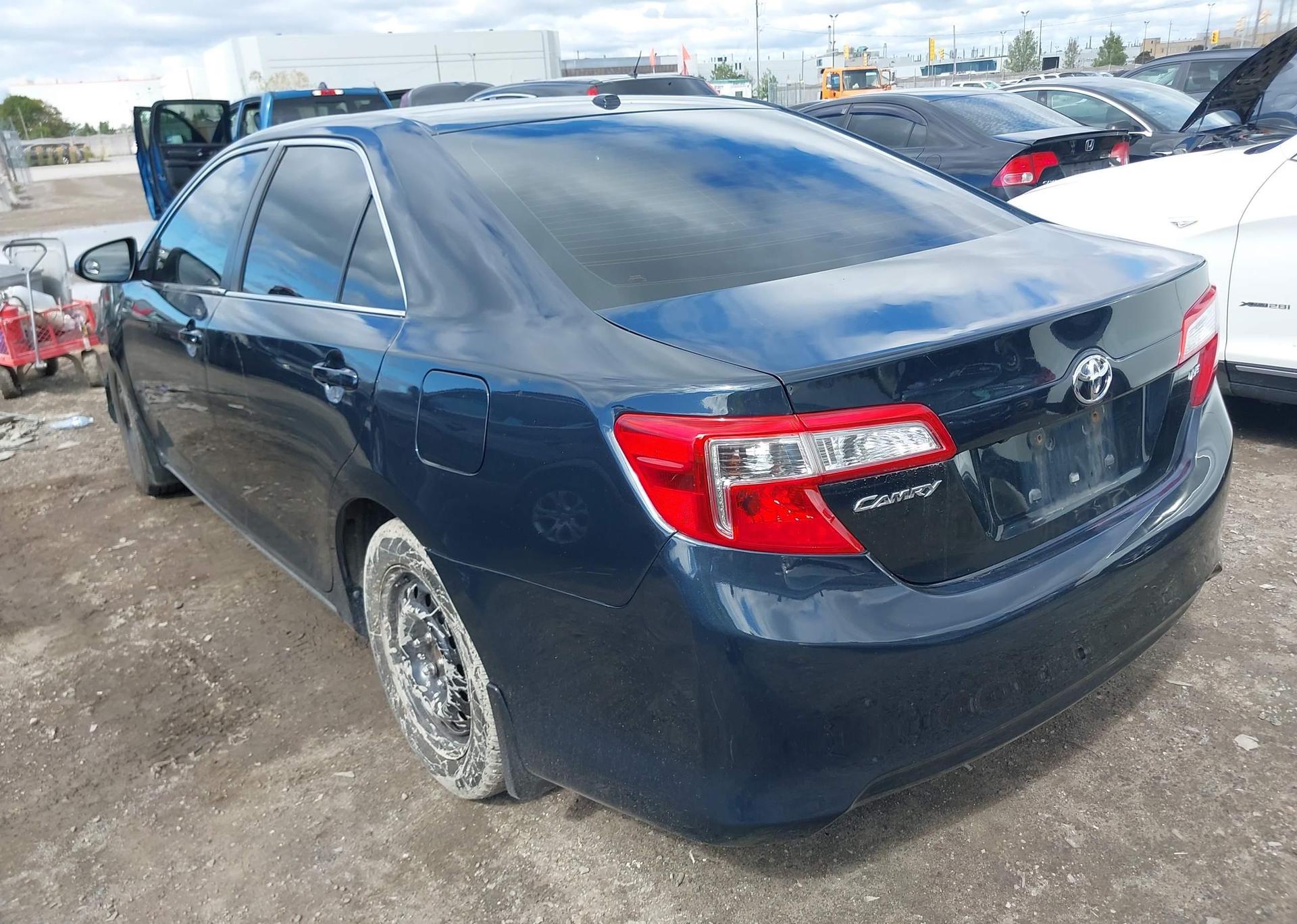 2014 TOYOTA CAMRY LE