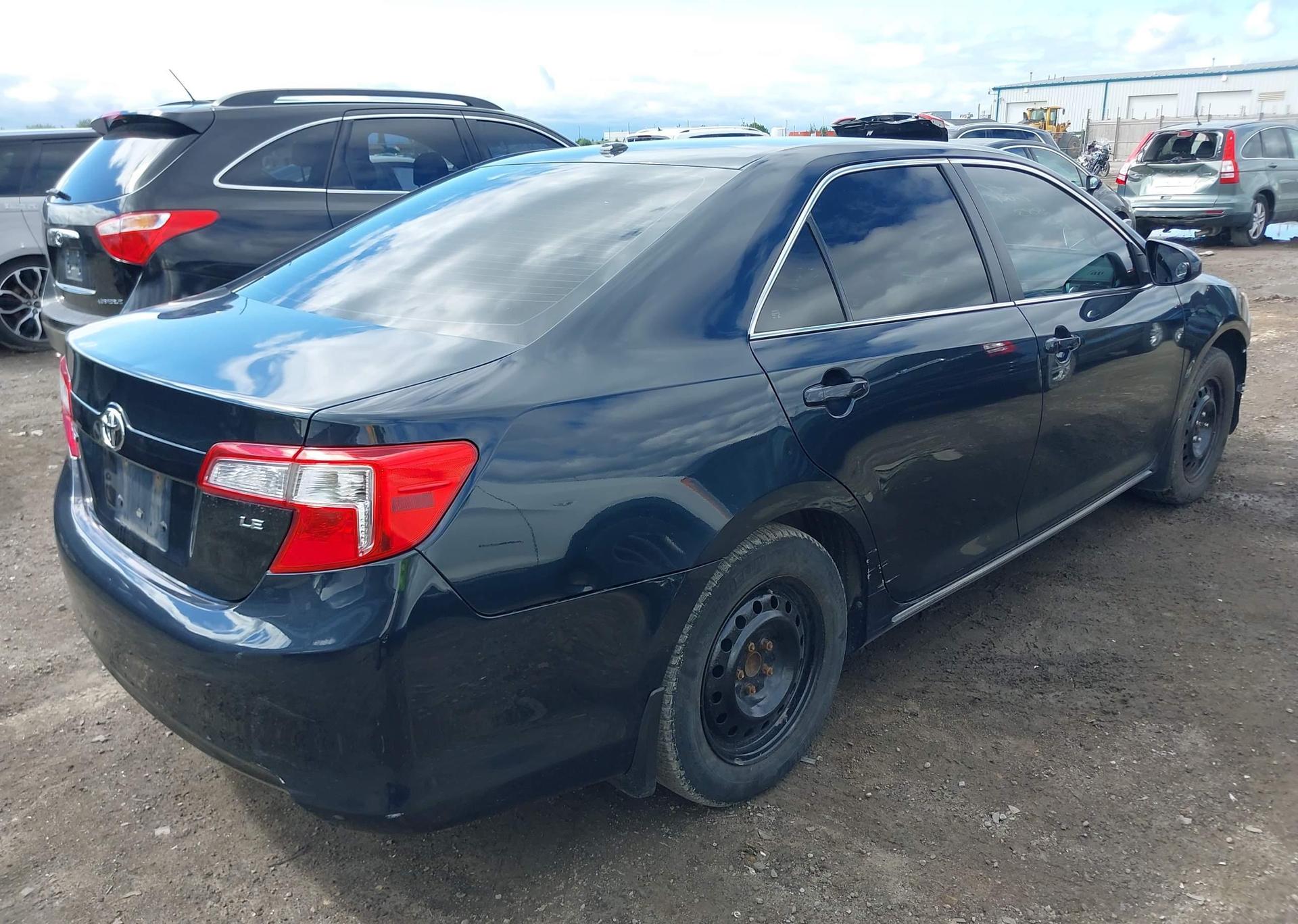 2014 TOYOTA CAMRY LE