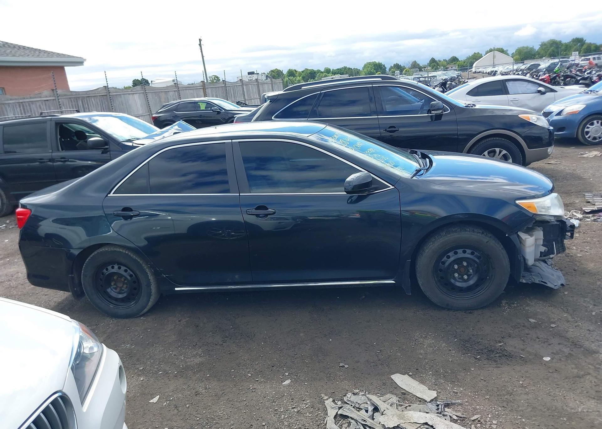 2014 TOYOTA CAMRY LE