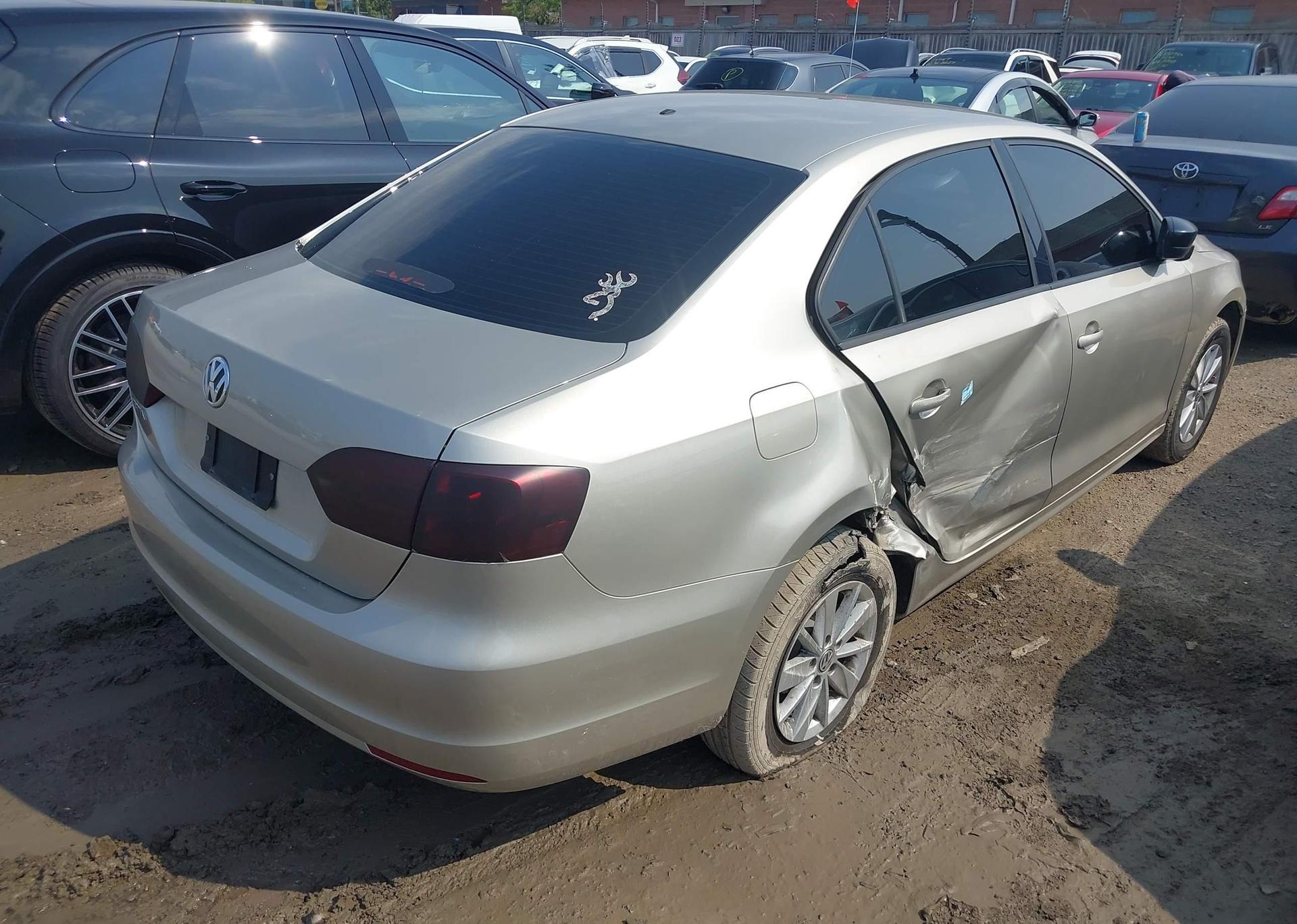 2013 VOLKSWAGEN JETTA 2.0L TRENDLINE