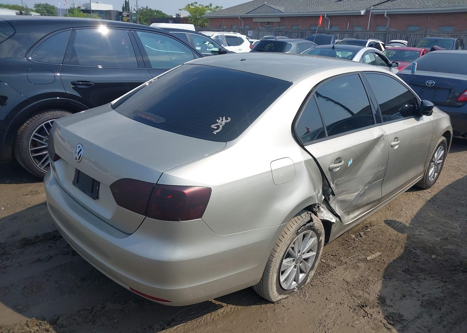 2013 VOLKSWAGEN JETTA 2.0L TRENDLINE