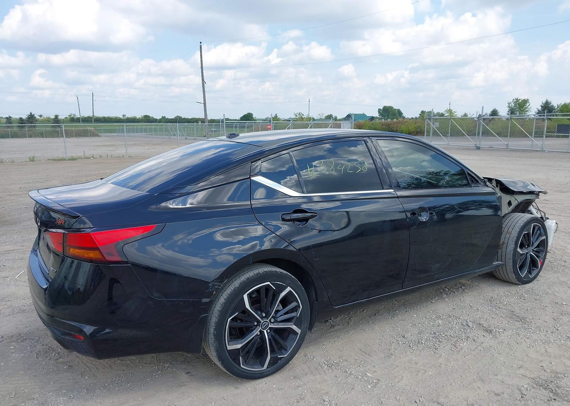 2023 NISSAN ALTIMA SR