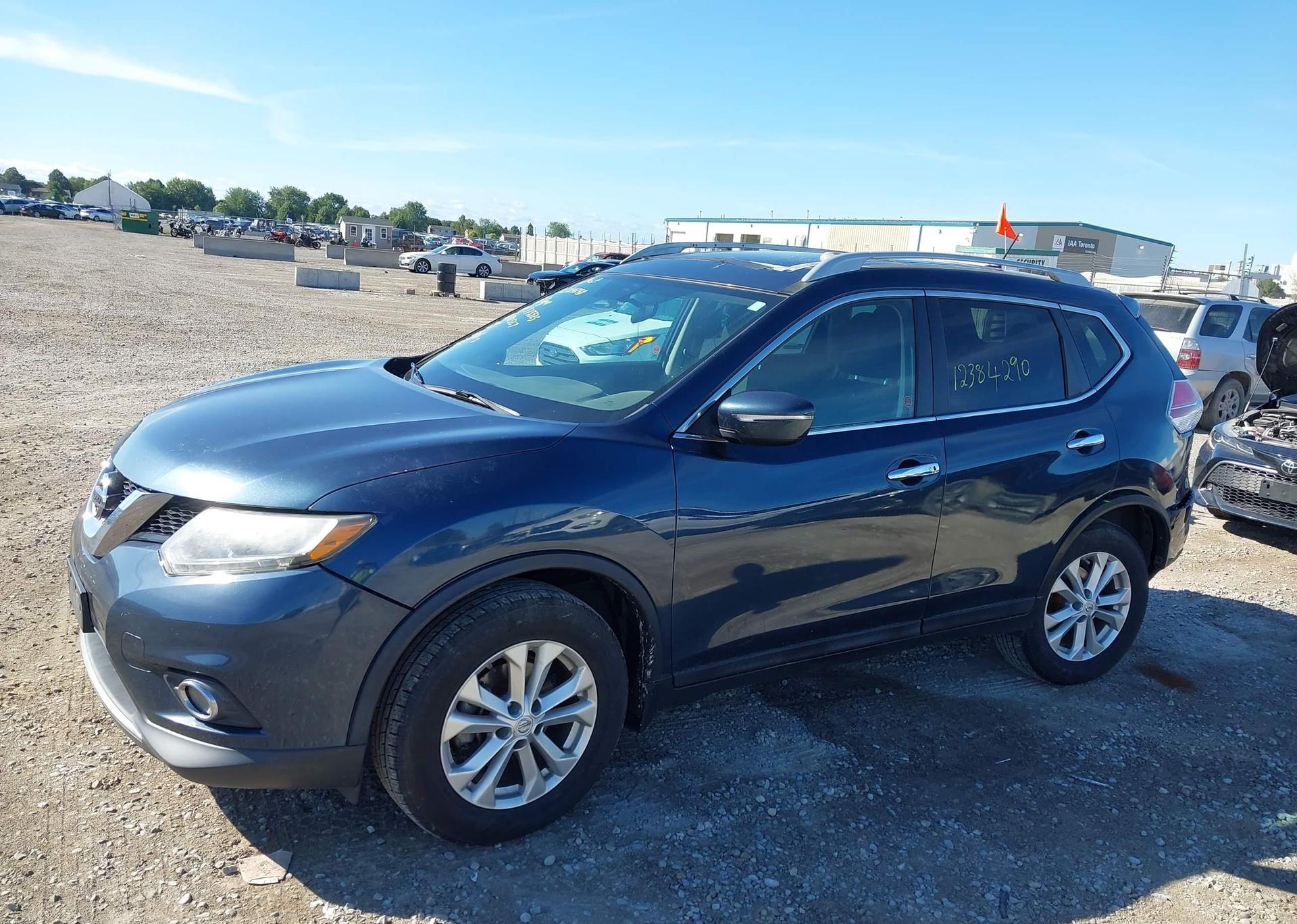 2015 NISSAN ROGUE