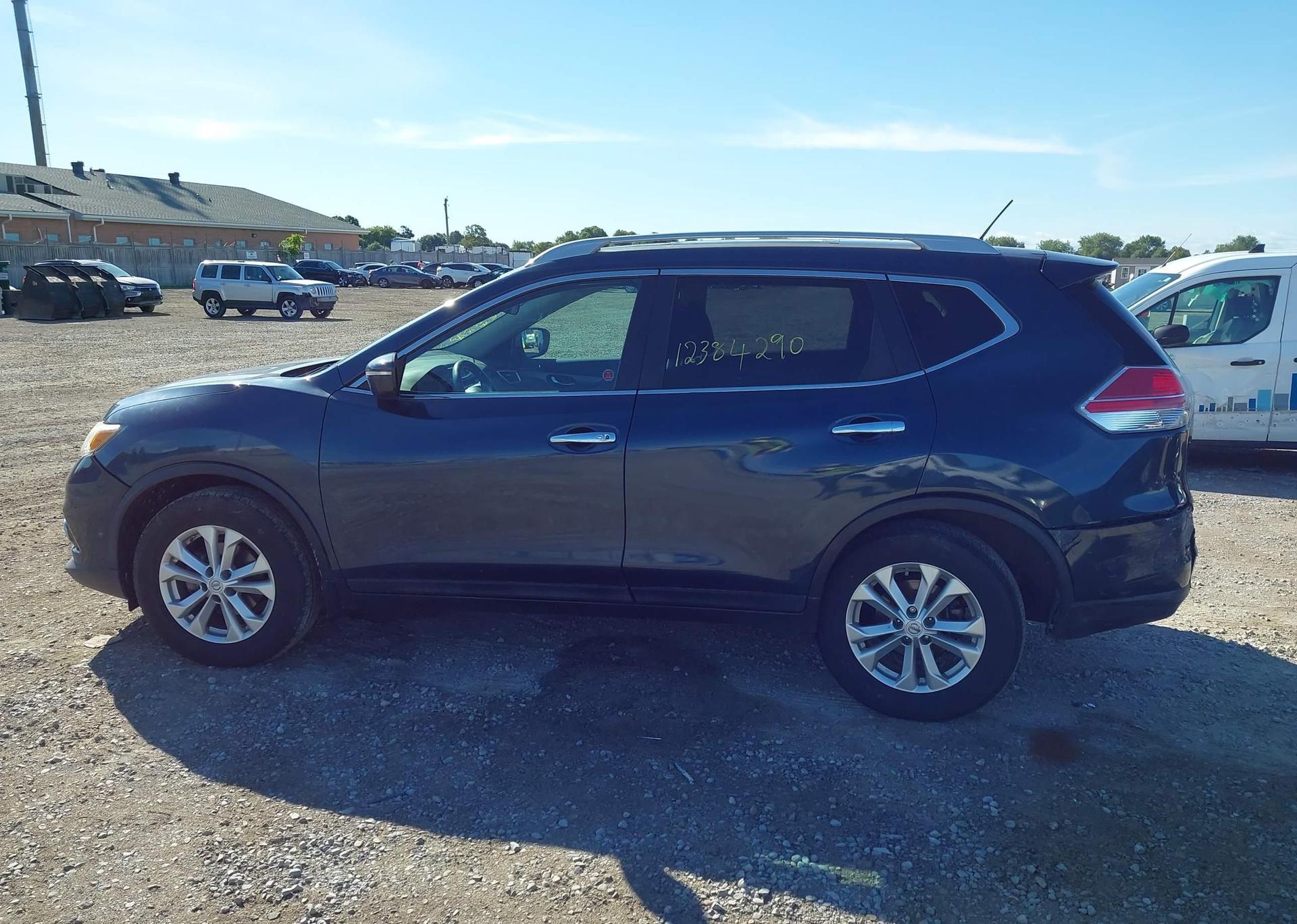 2015 NISSAN ROGUE