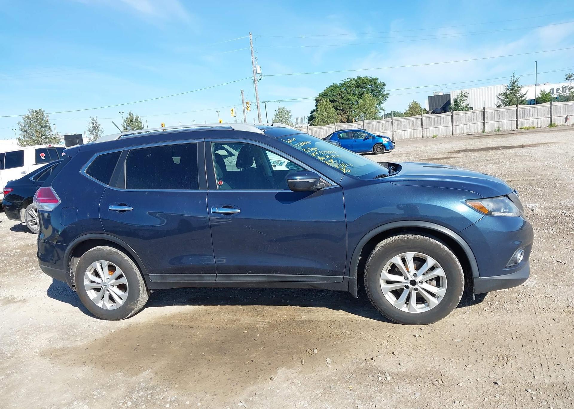 2015 NISSAN ROGUE