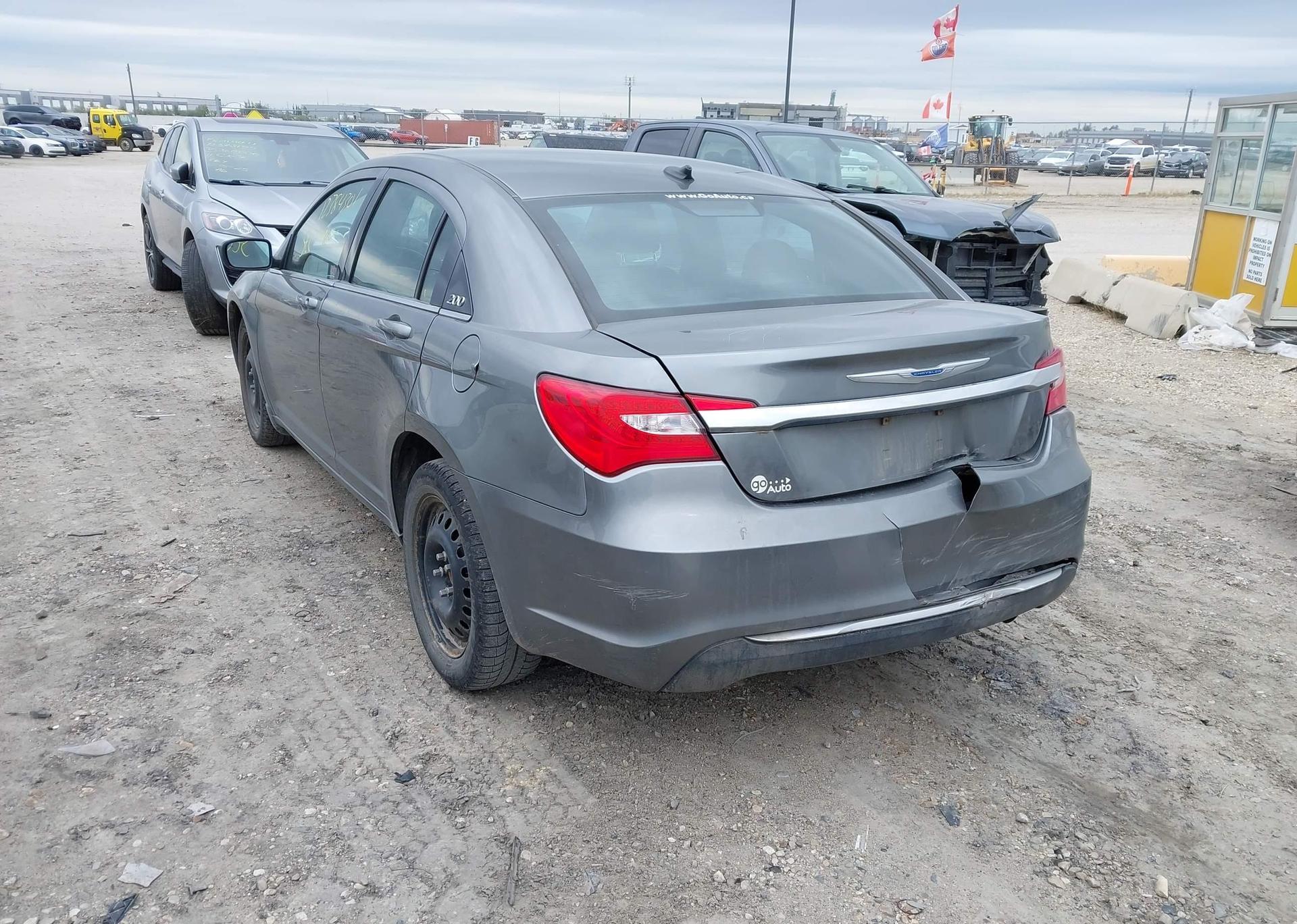 2012 CHRYSLER 200 LX
