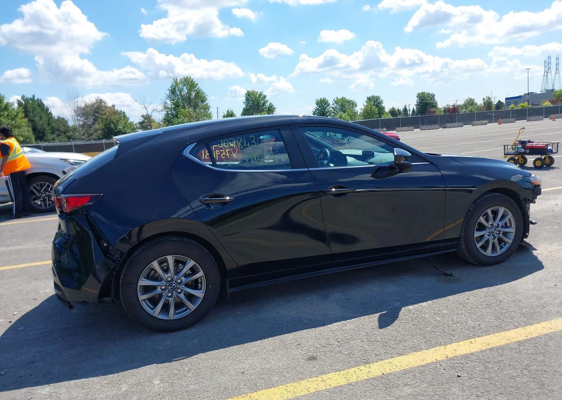 2025 MAZDA MAZDA3 GS