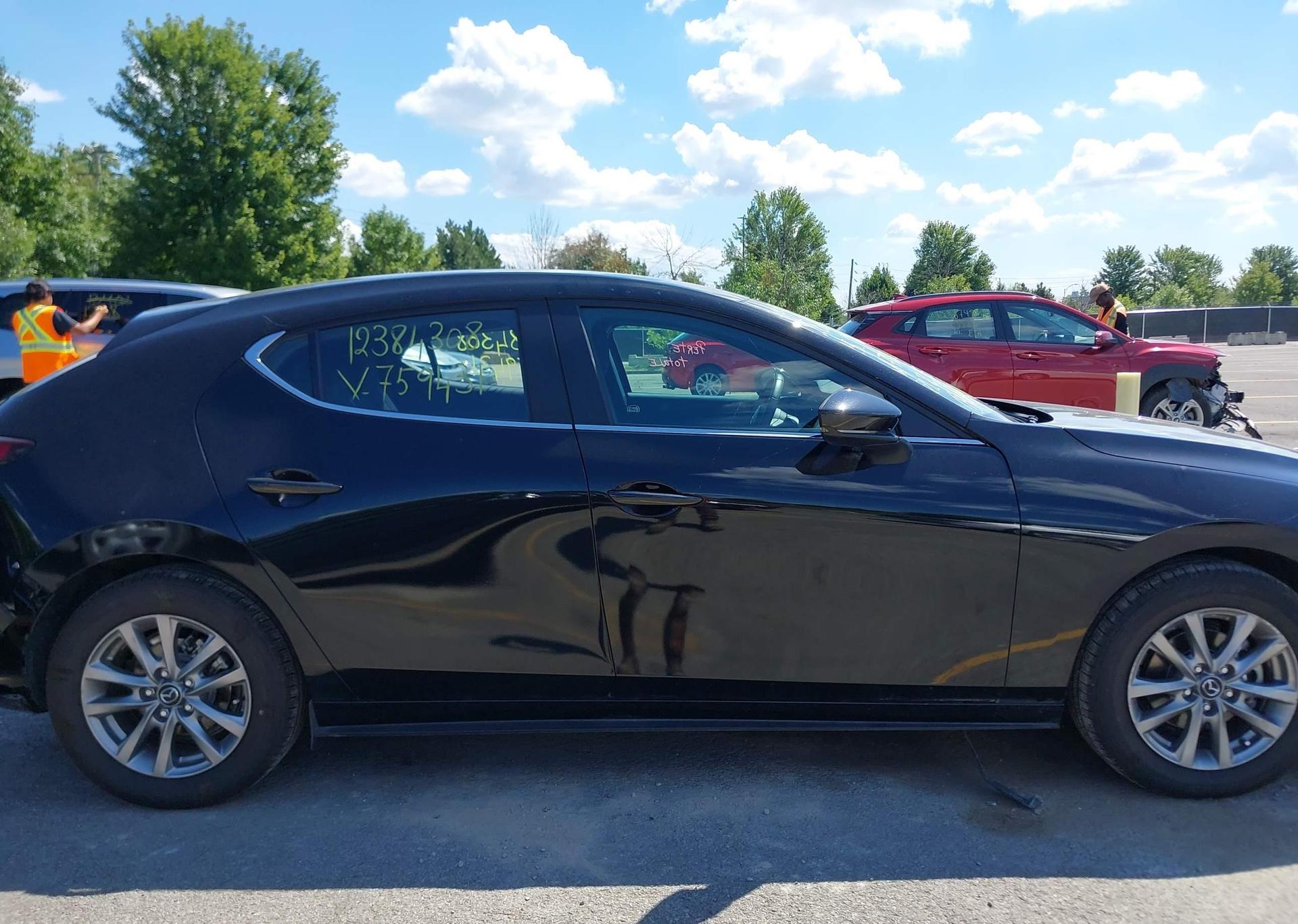 2025 MAZDA MAZDA3 GS