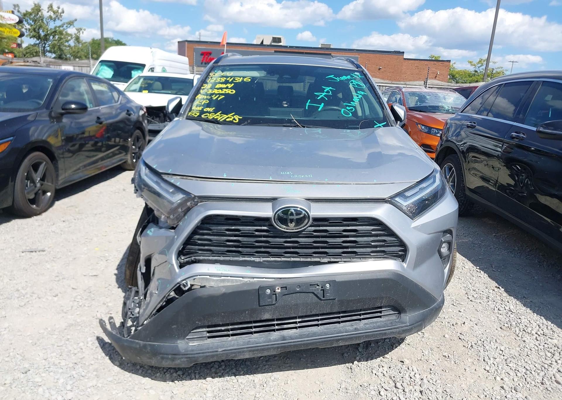 2023 TOYOTA RAV4 XLE