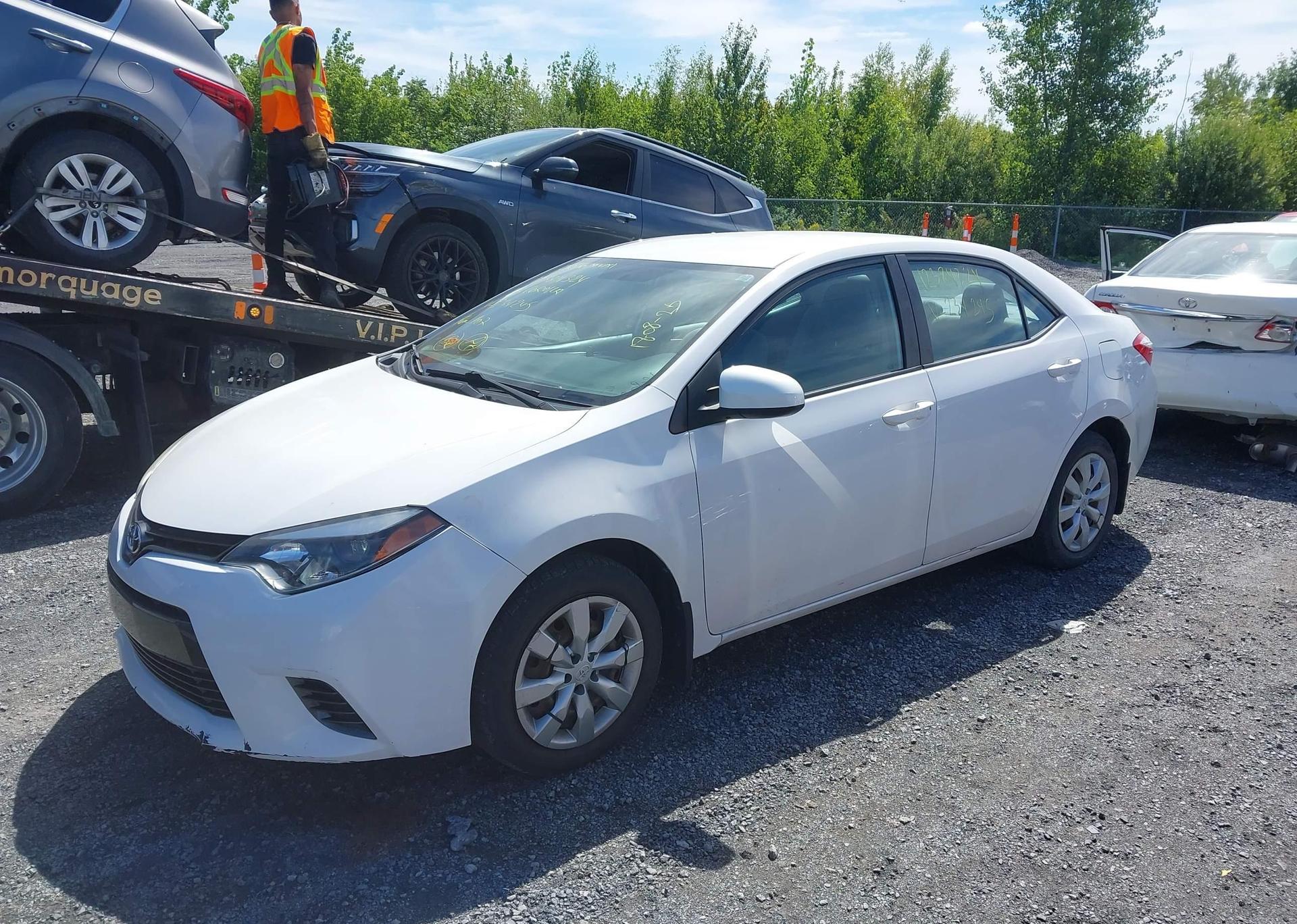2015 TOYOTA COROLLA LE