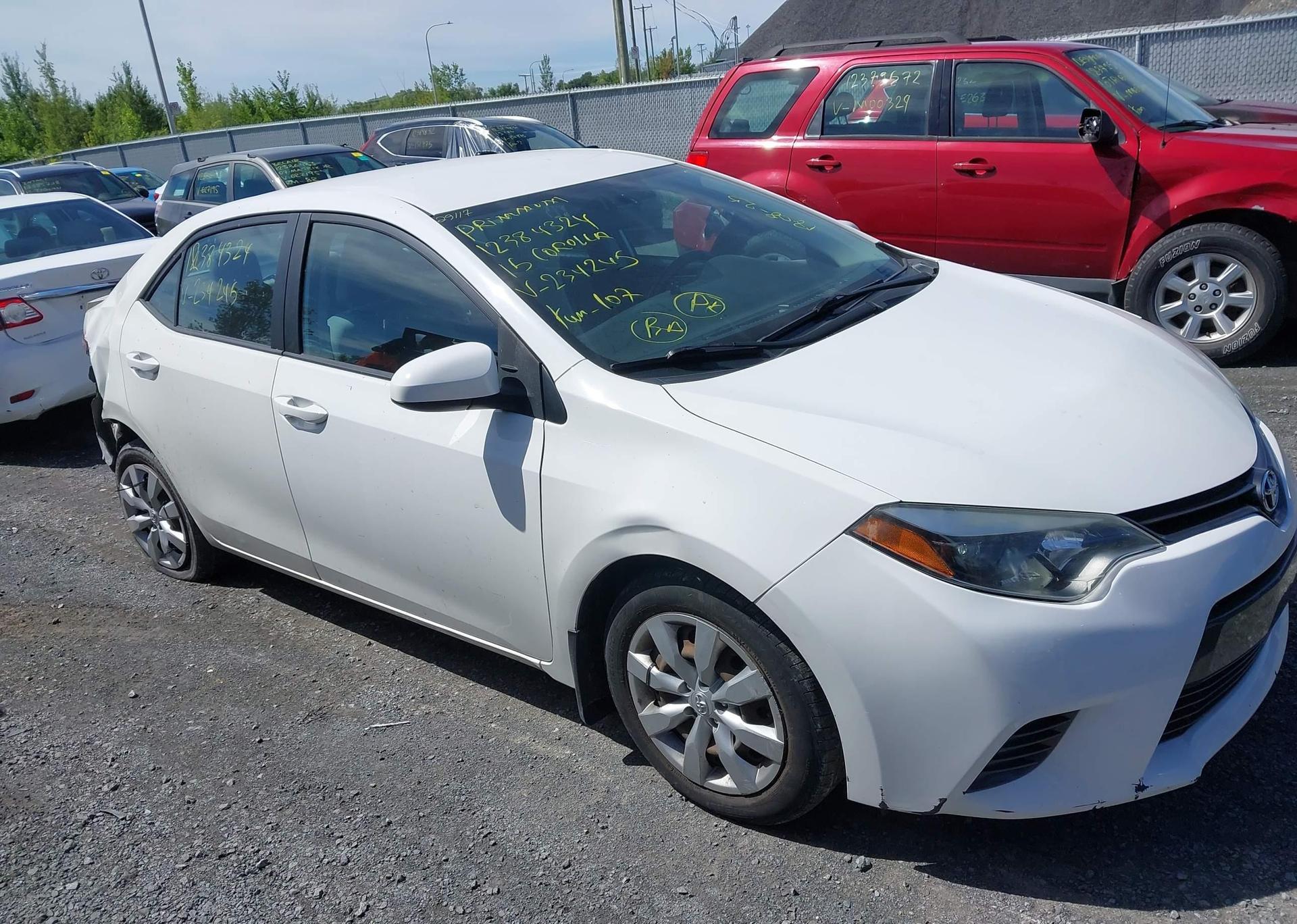 2015 TOYOTA COROLLA LE