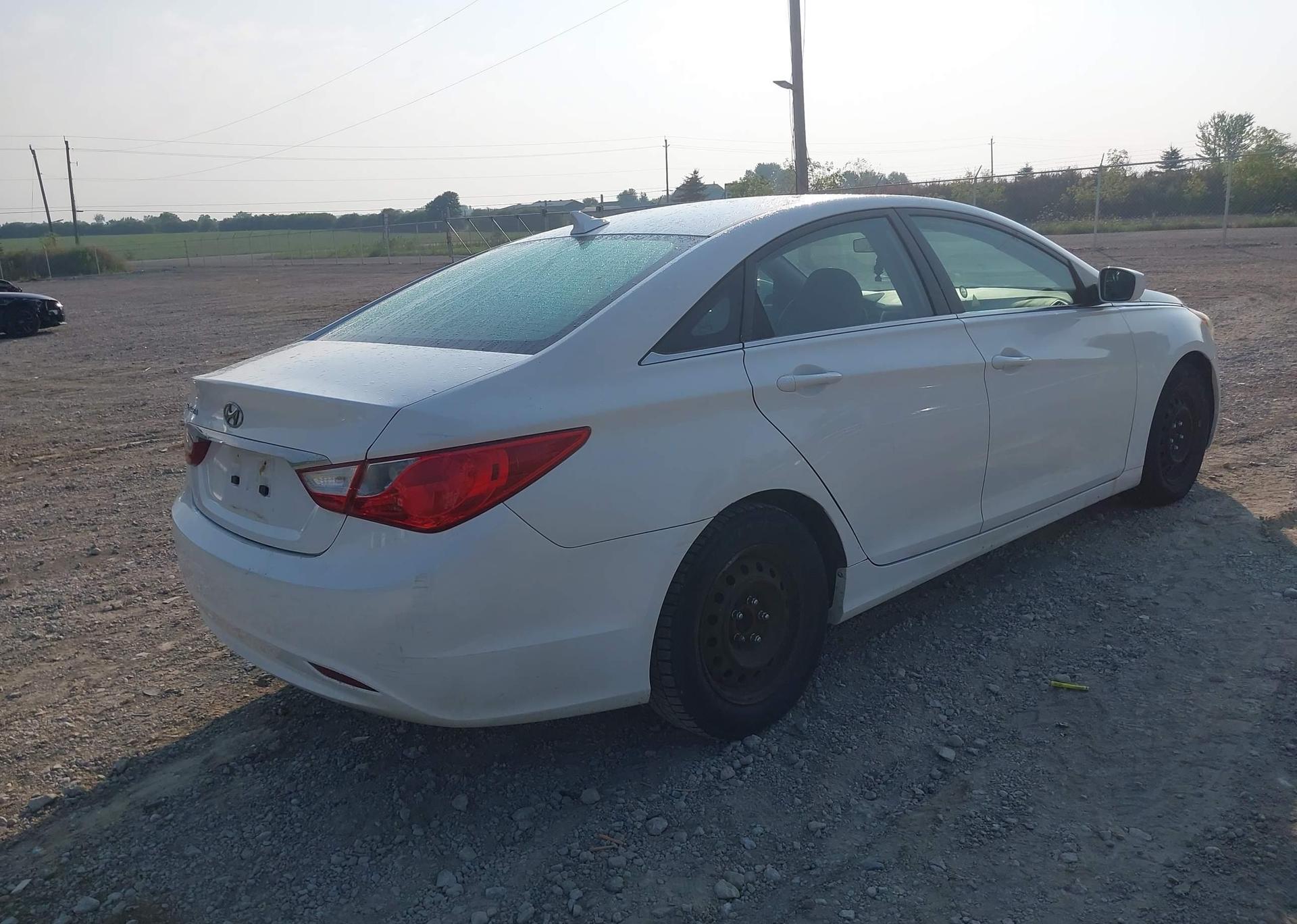 2011 HYUNDAI SONATA GLS