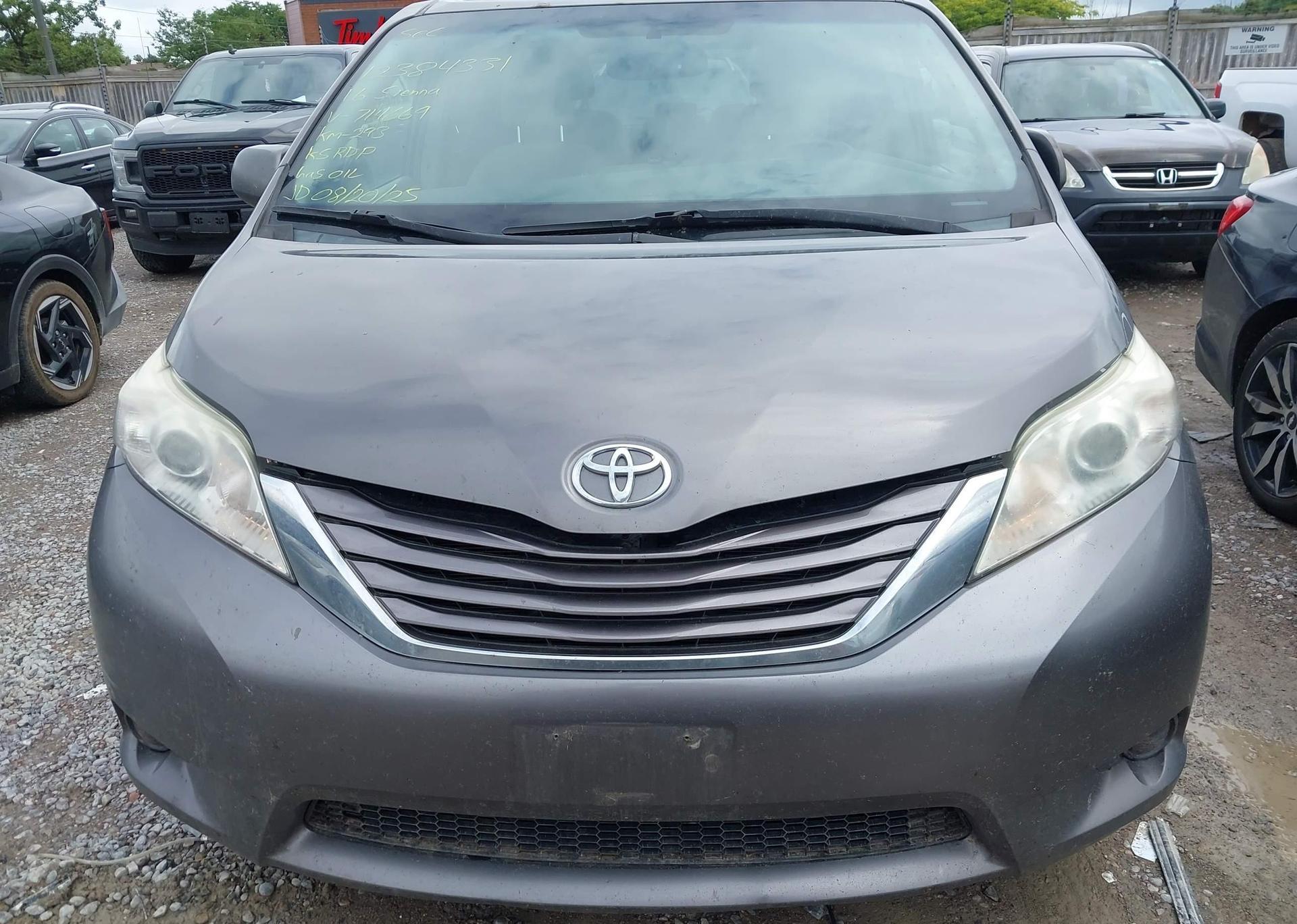 2016 TOYOTA SIENNA LE 8 PASSENGER