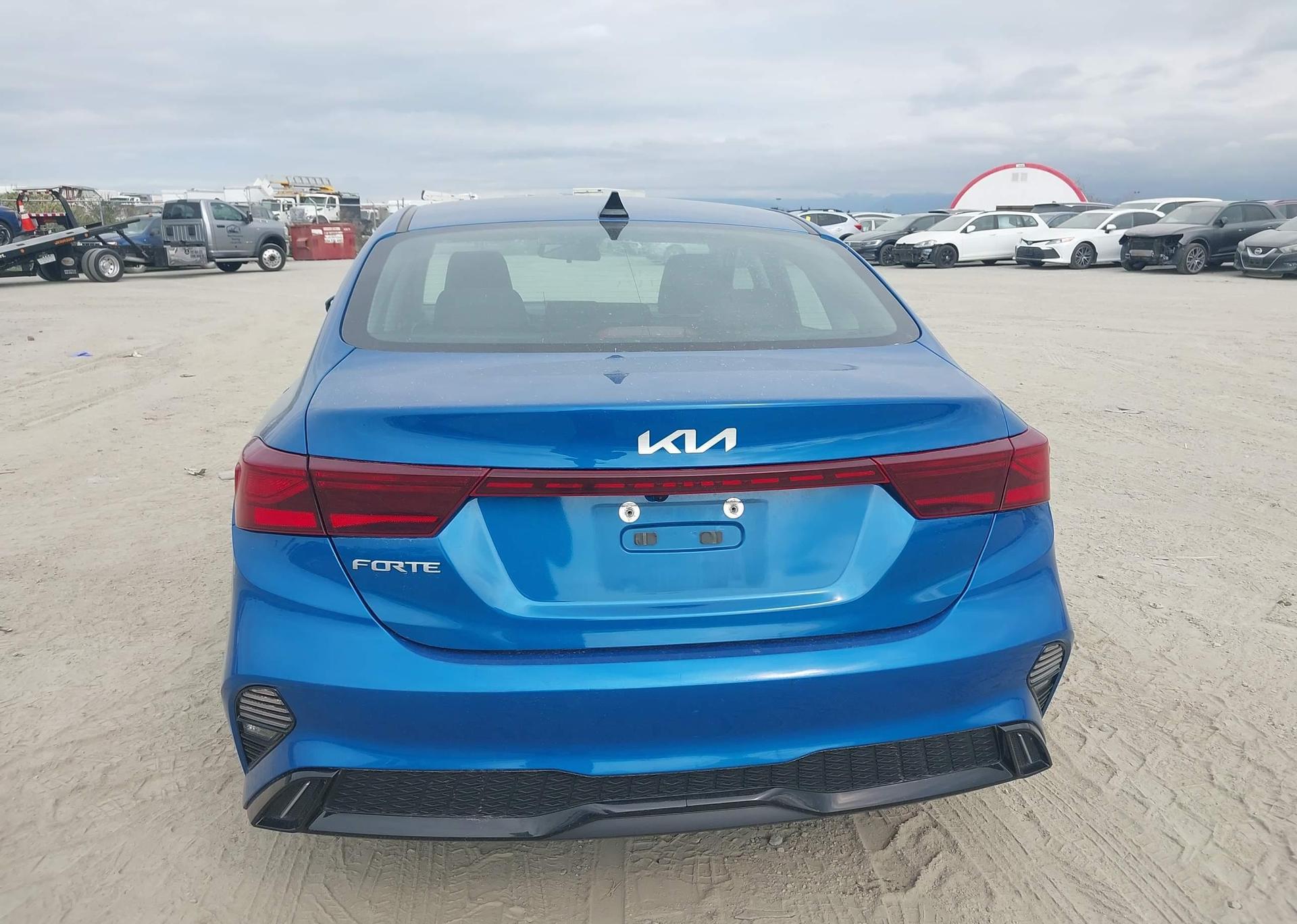 2022 KIA FORTE GT LINE