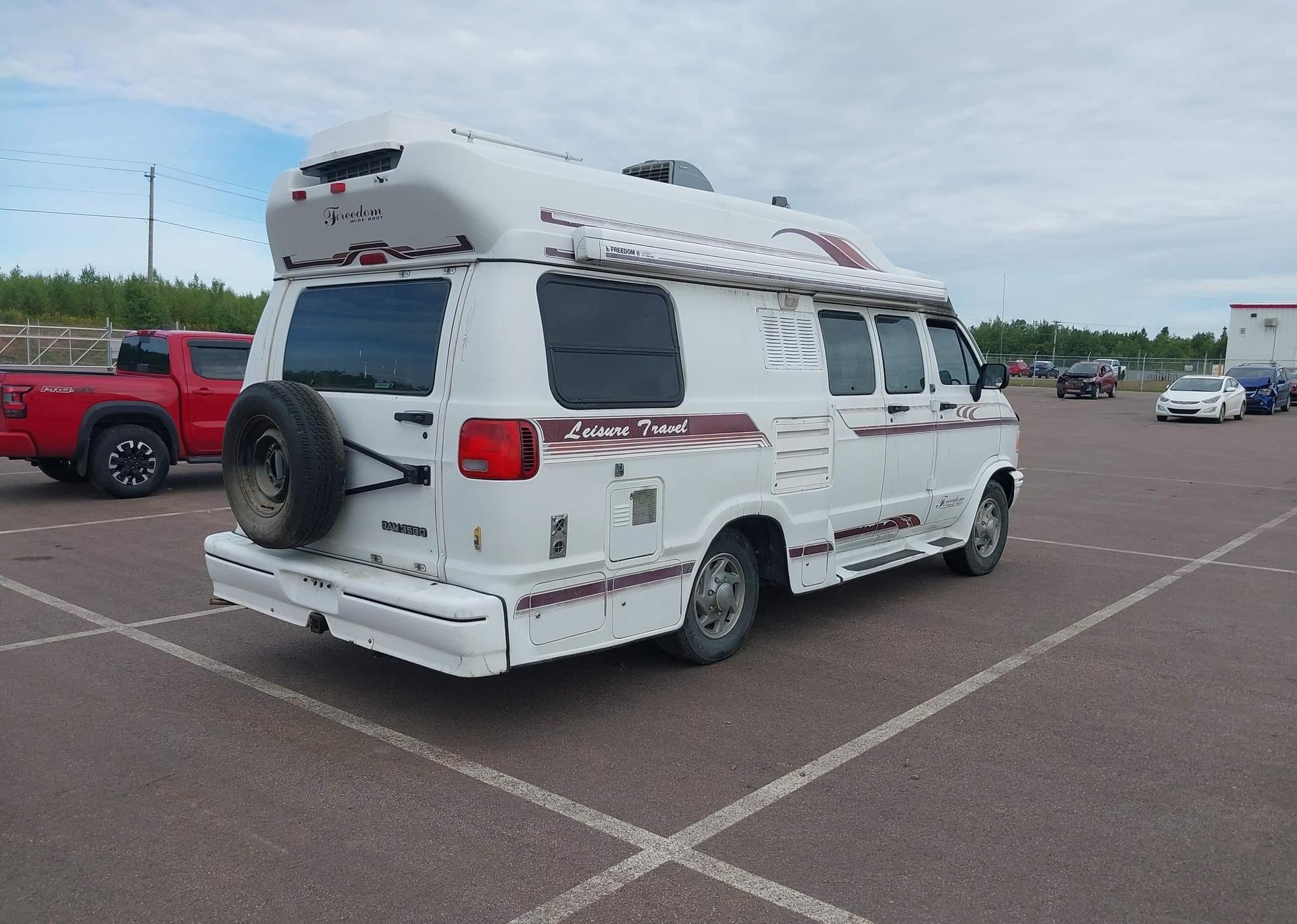 1997 DODGE RAM VAN B3500