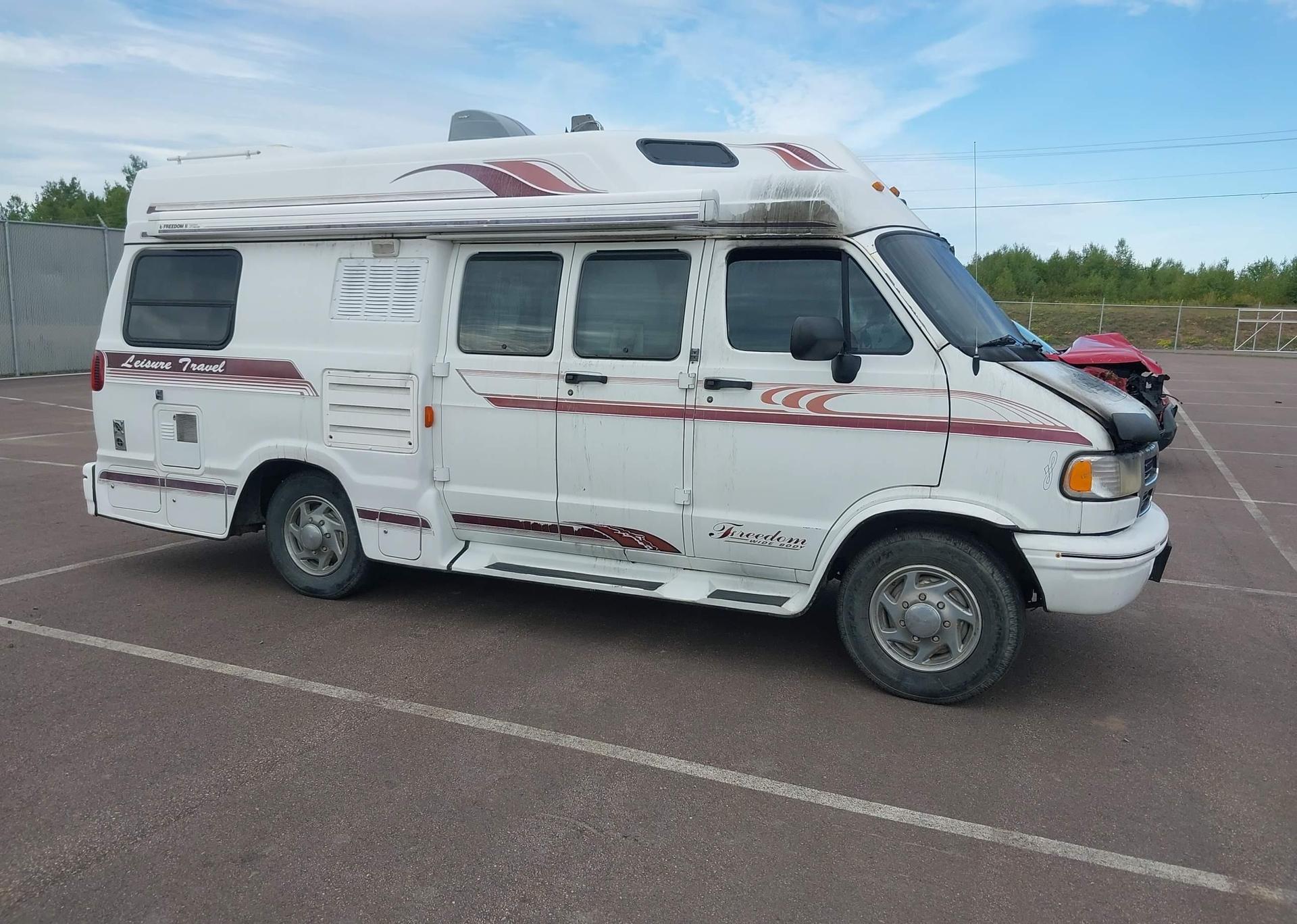 1997 DODGE RAM VAN B3500