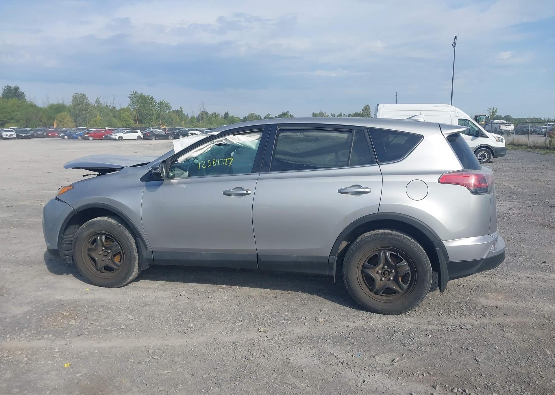 2016 TOYOTA RAV4 LE