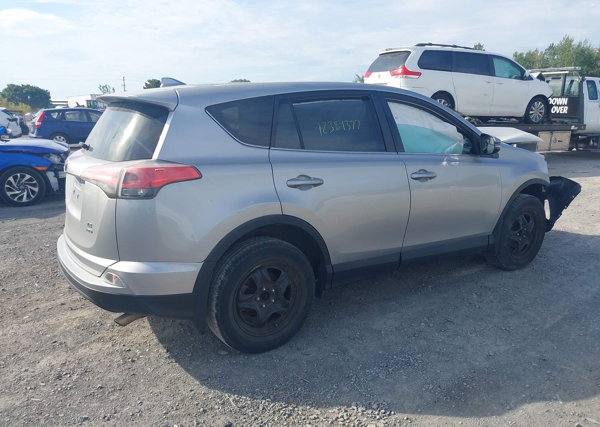 2016 TOYOTA RAV4 LE