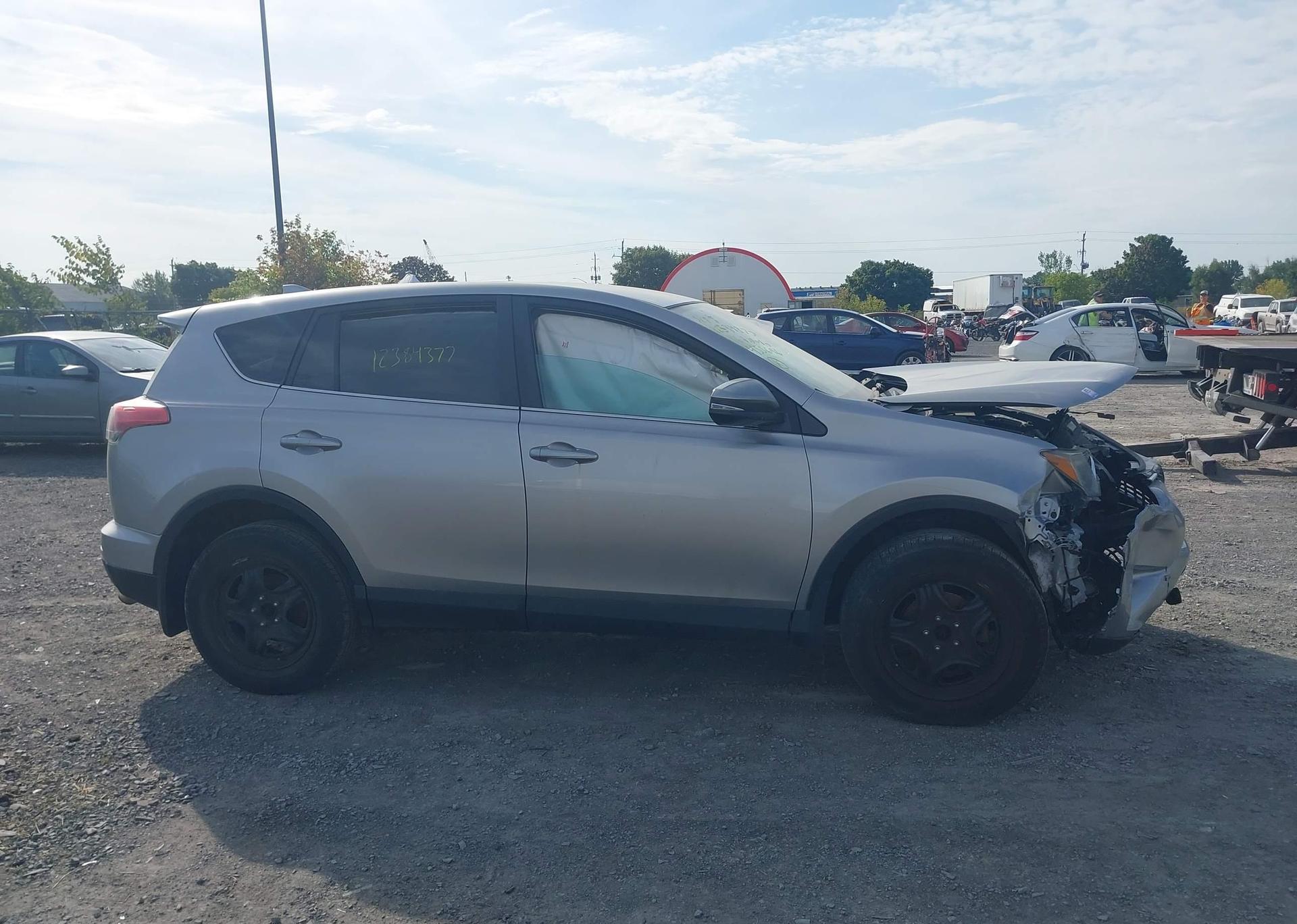 2016 TOYOTA RAV4 LE