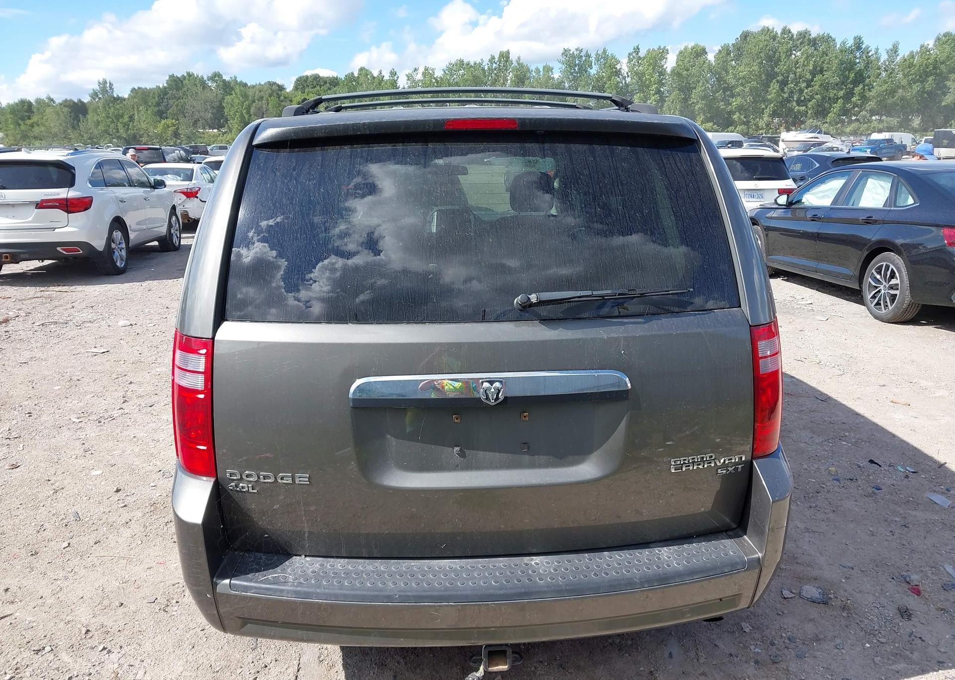 2010 DODGE GRAND CARAVAN SE