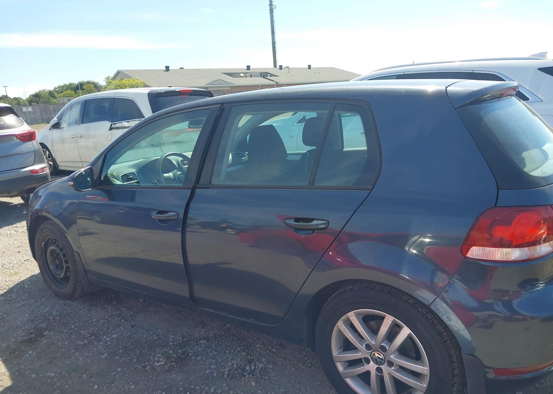 2010 VOLKSWAGEN GOLF