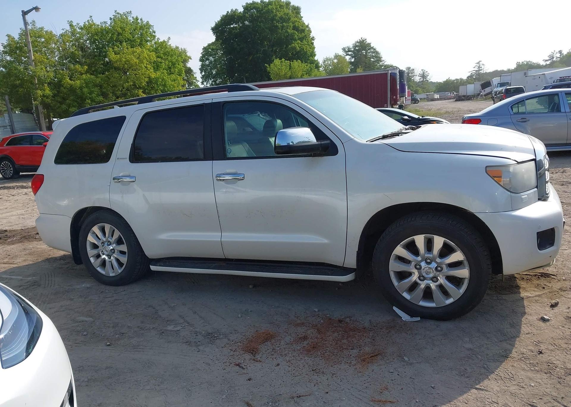 2010 TOYOTA SEQUOIA PLATINUM