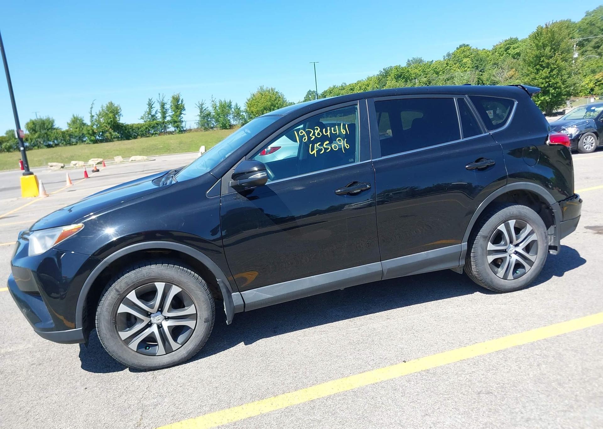 2016 TOYOTA RAV4 LE