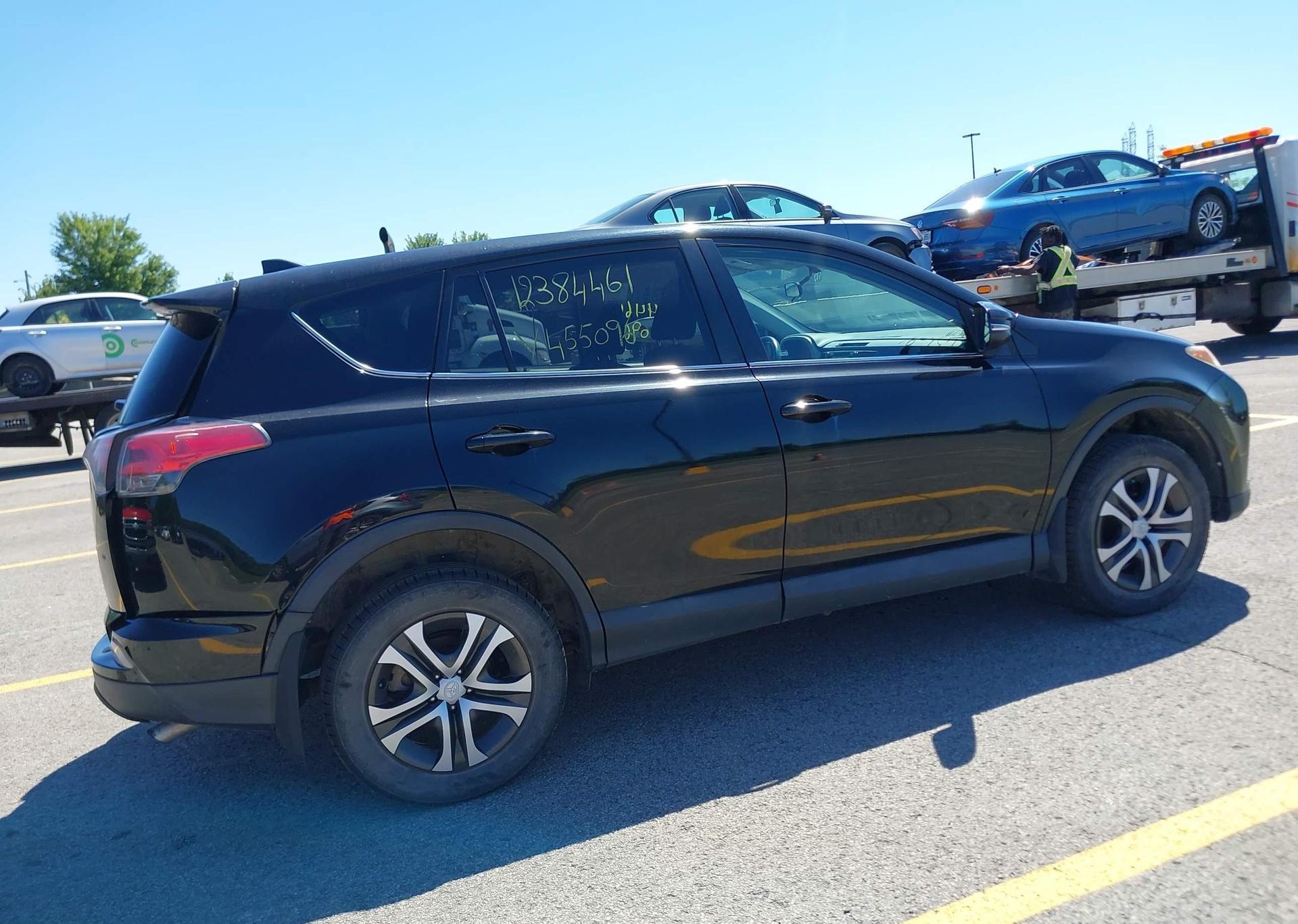 2016 TOYOTA RAV4 LE