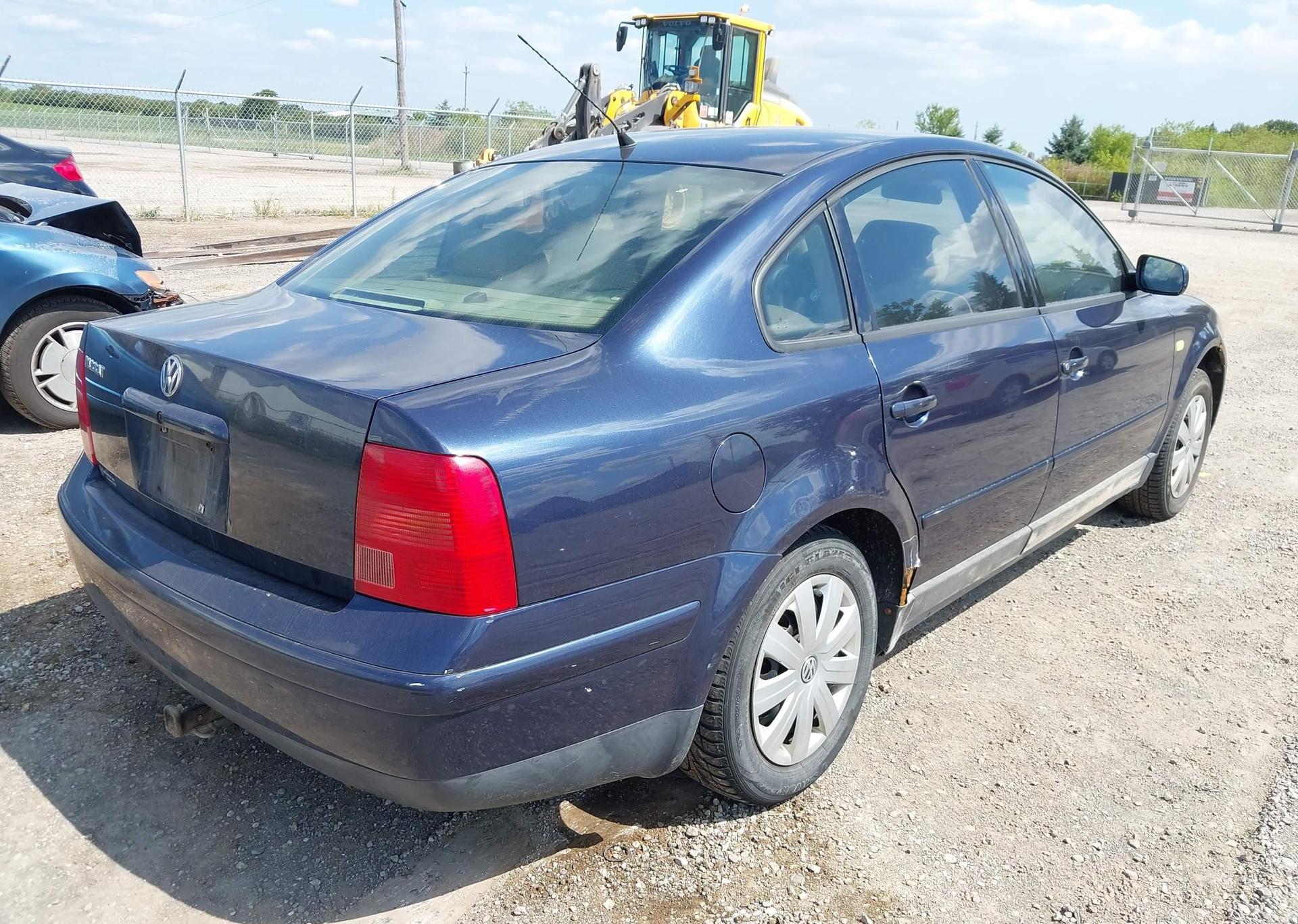 1999 VOLKSWAGEN PASSAT GLS