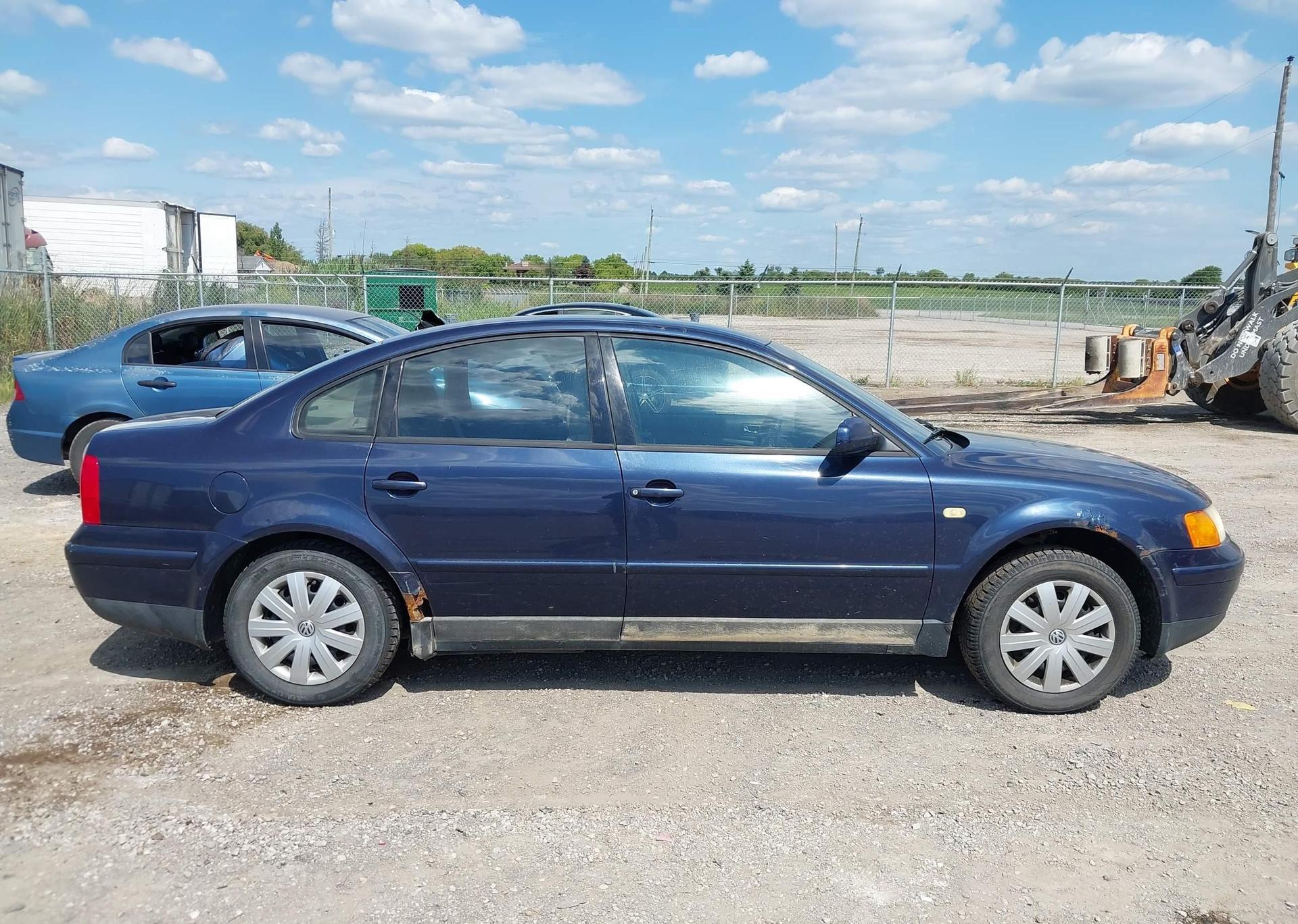 1999 VOLKSWAGEN PASSAT GLS