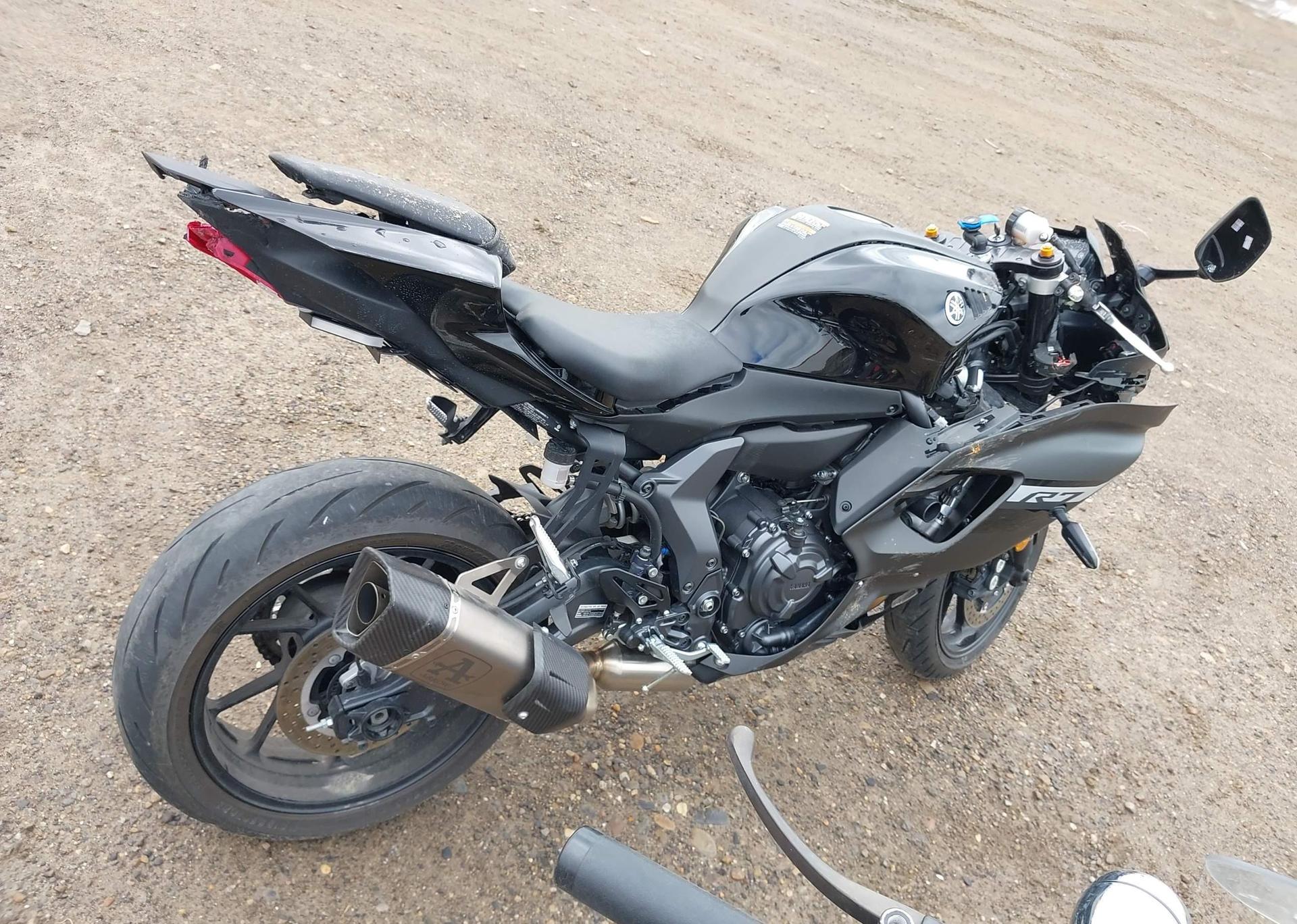 2024 YAMAHA YZFR7