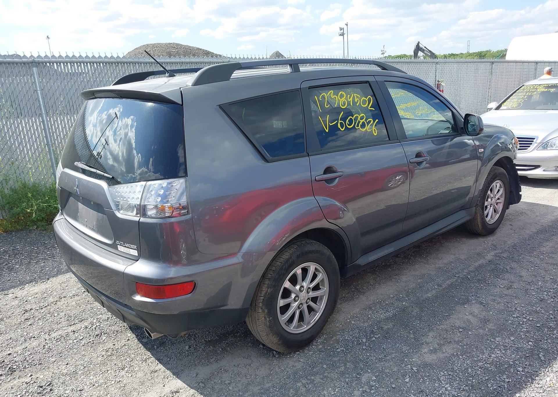 2012 MITSUBISHI outlander