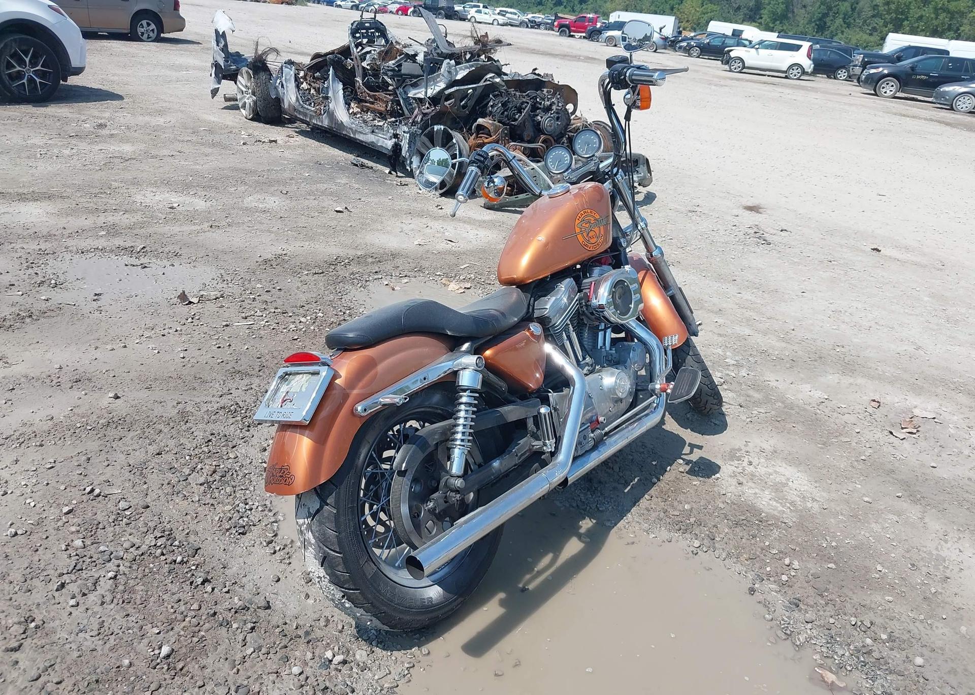 2000 HARLEY-DAVIDSON XL883