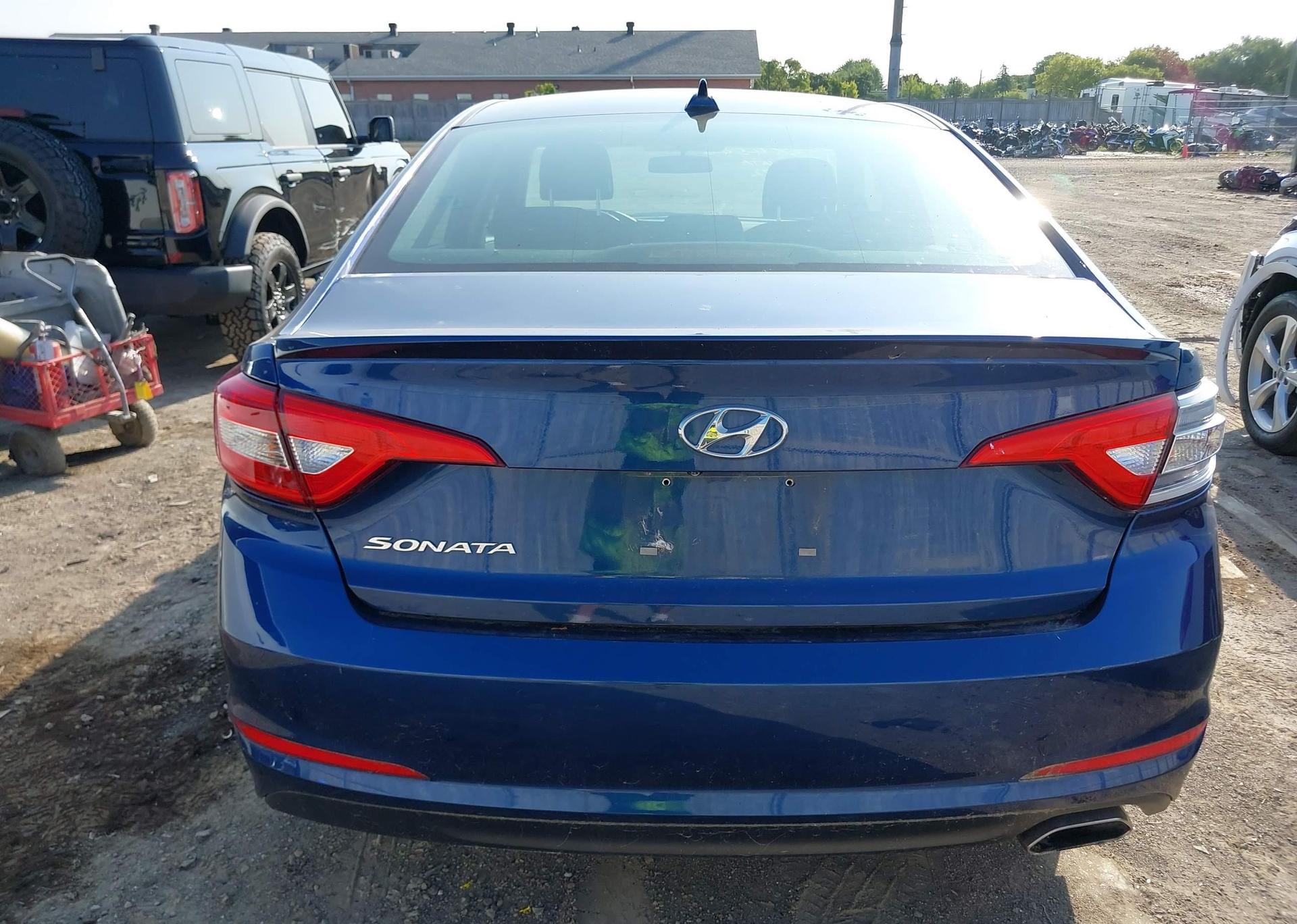 2016 HYUNDAI SONATA SE
