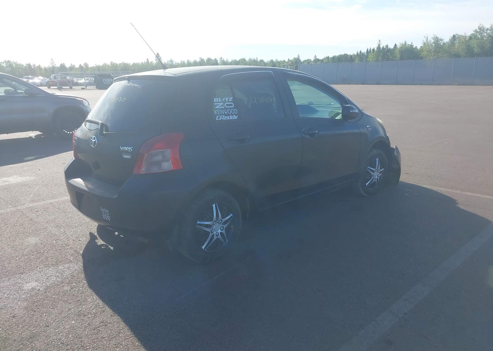 2007 TOYOTA YARIS LE