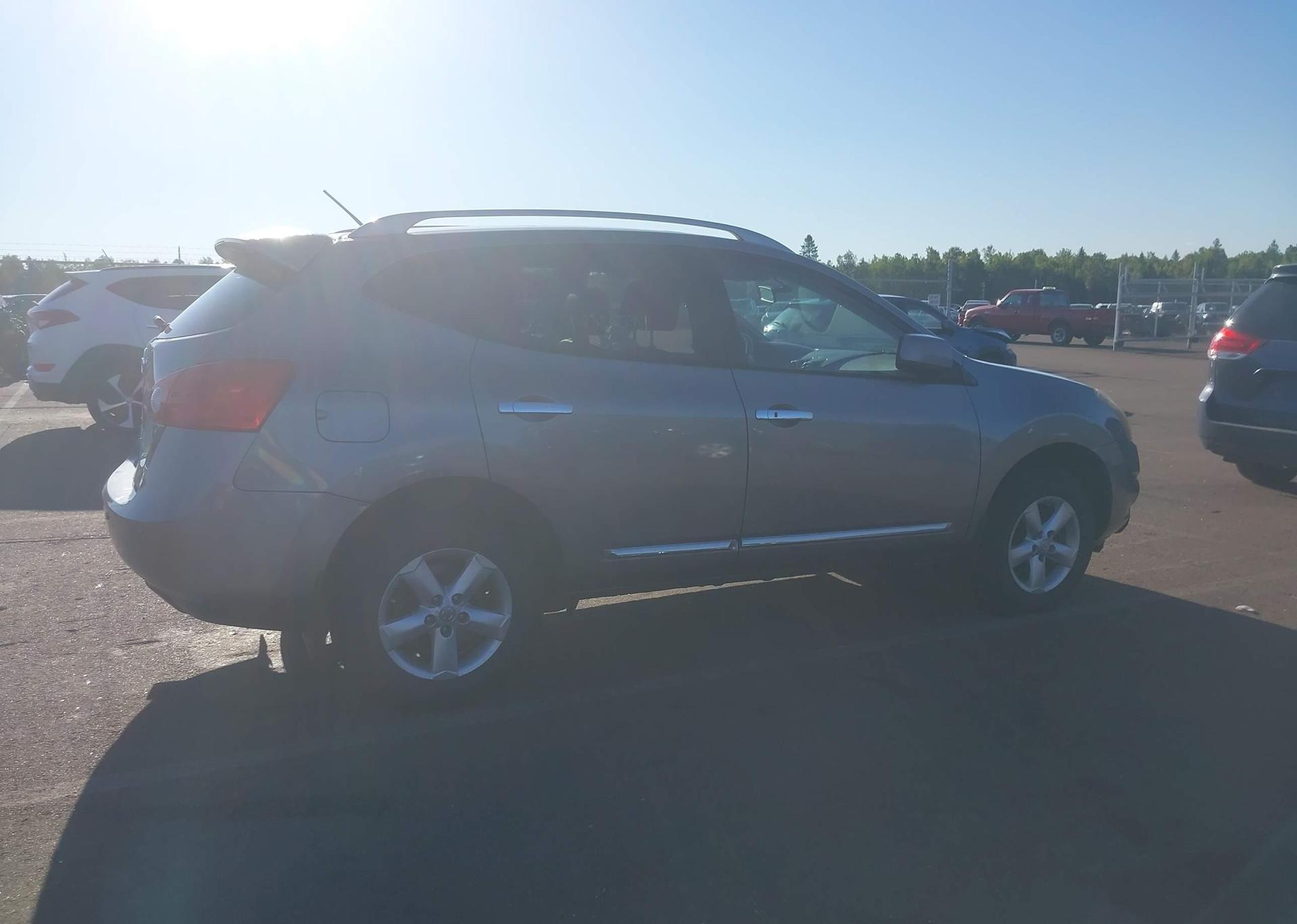 2013 NISSAN ROGUE S