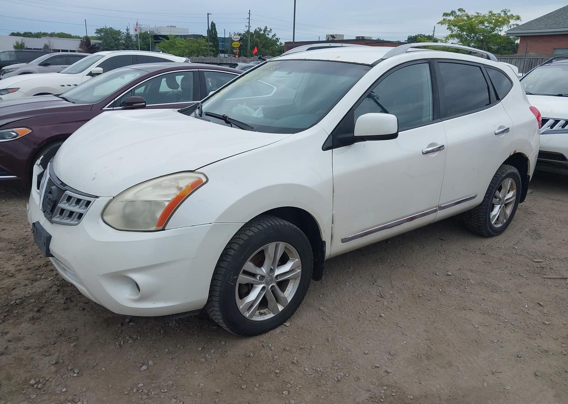 2013 NISSAN ROGUE S