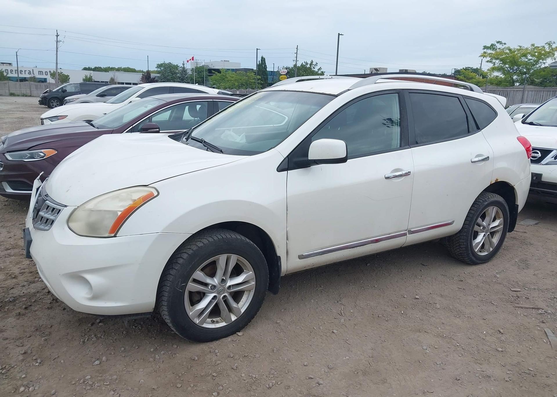 2013 NISSAN ROGUE S