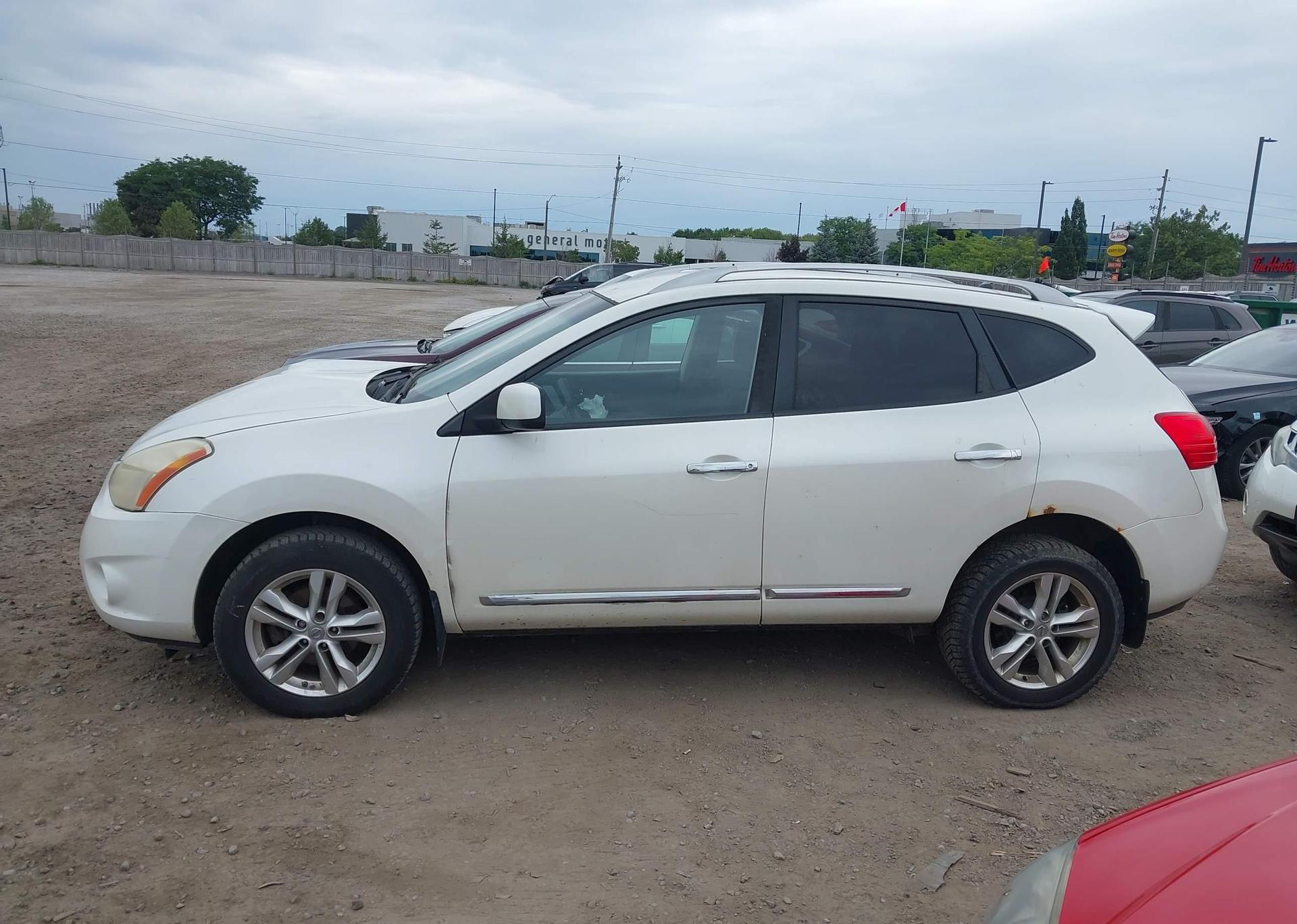 2013 NISSAN ROGUE S