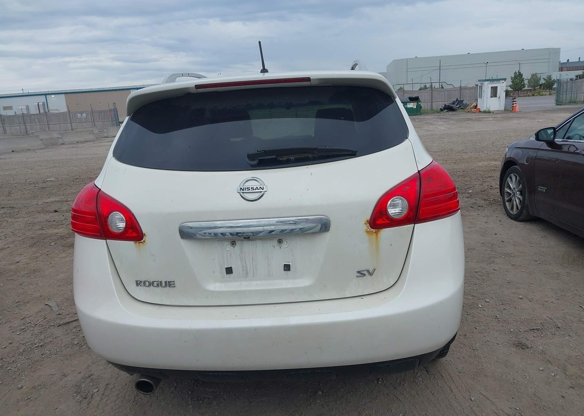 2013 NISSAN ROGUE S