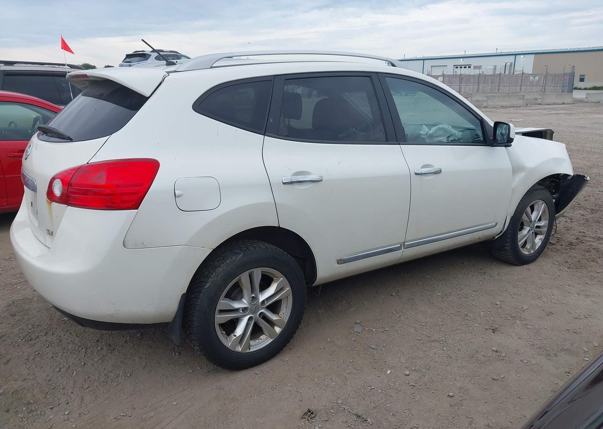2013 NISSAN ROGUE S