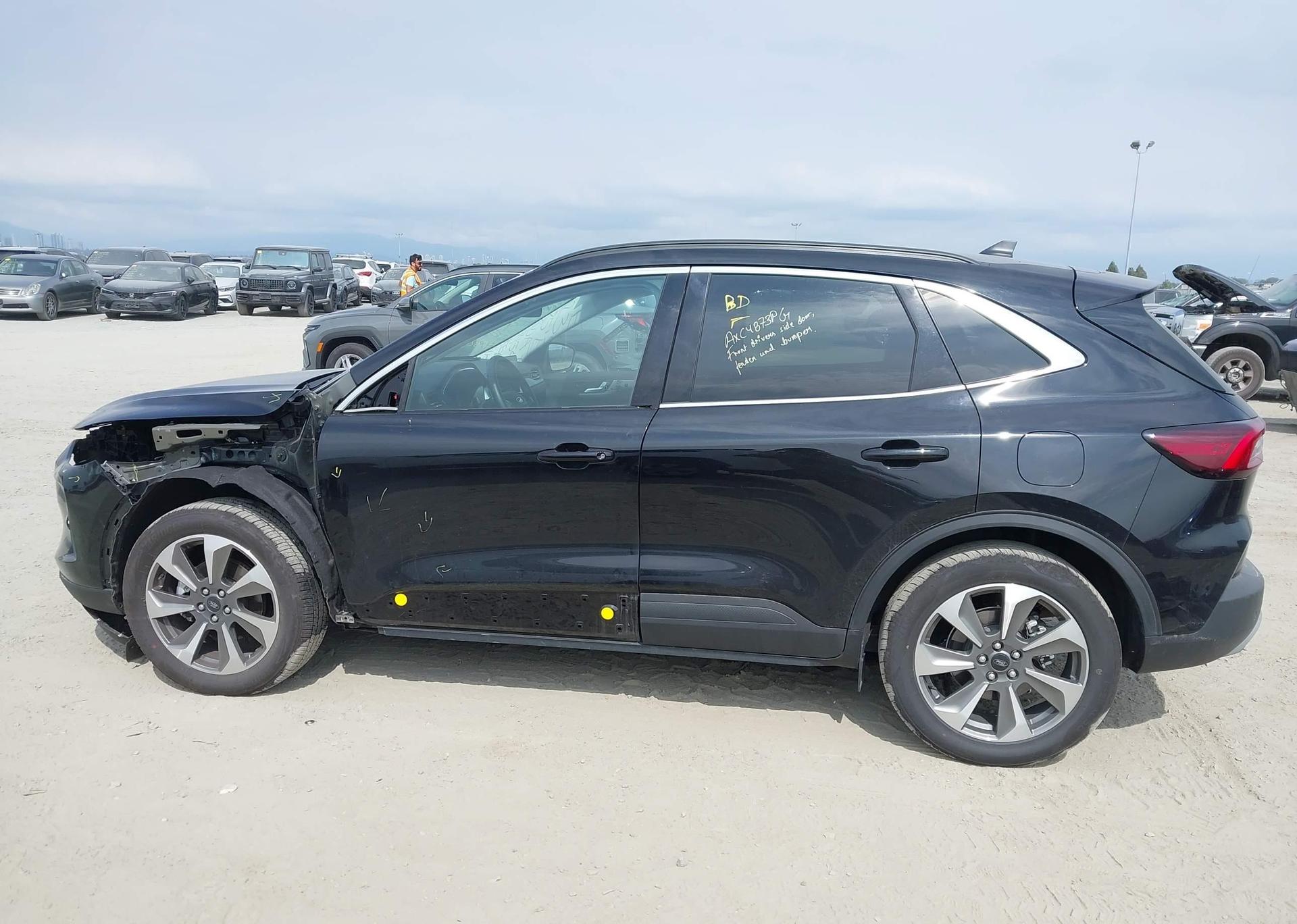 2025 FORD ESCAPE PLATINUM