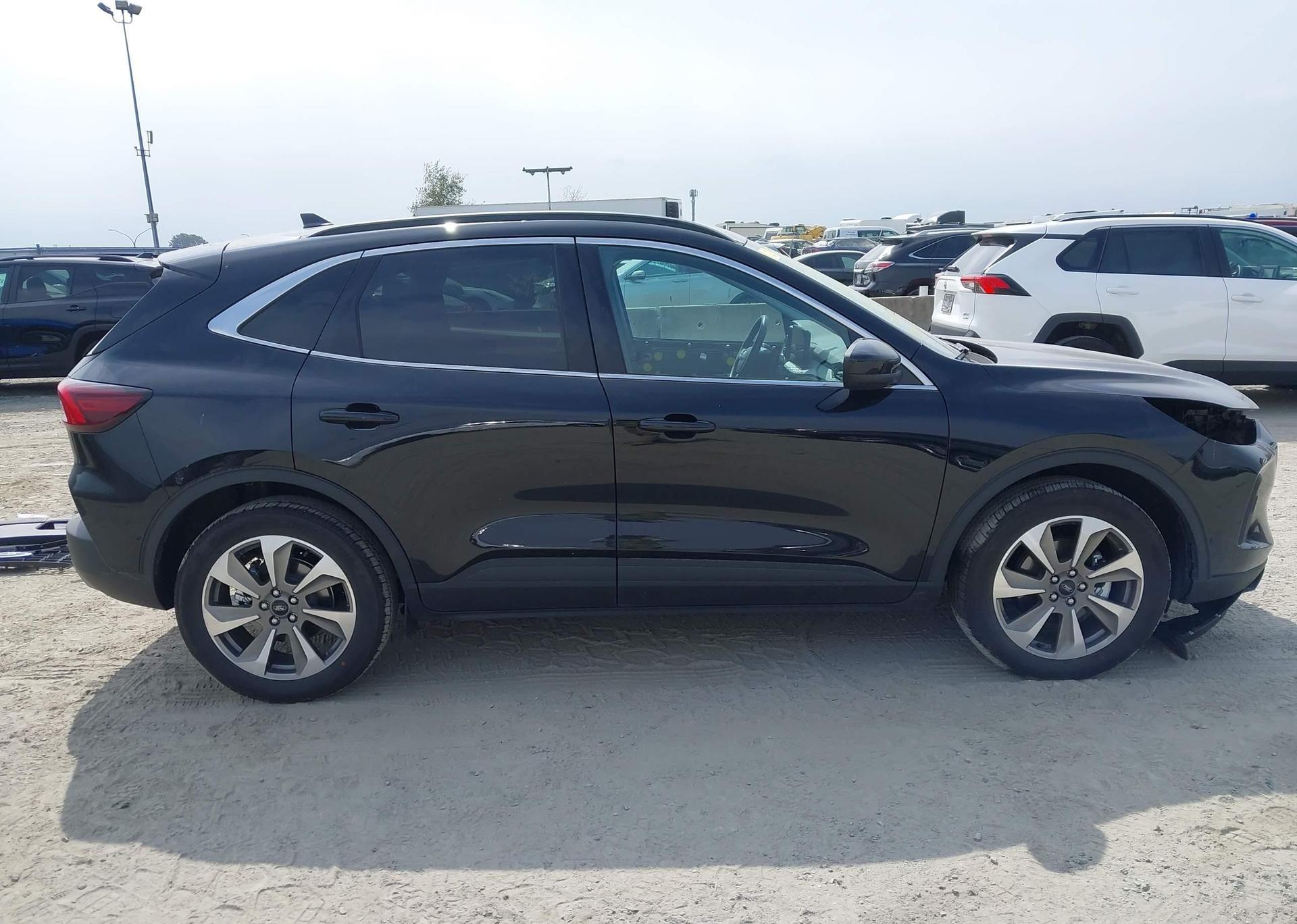 2025 FORD ESCAPE PLATINUM